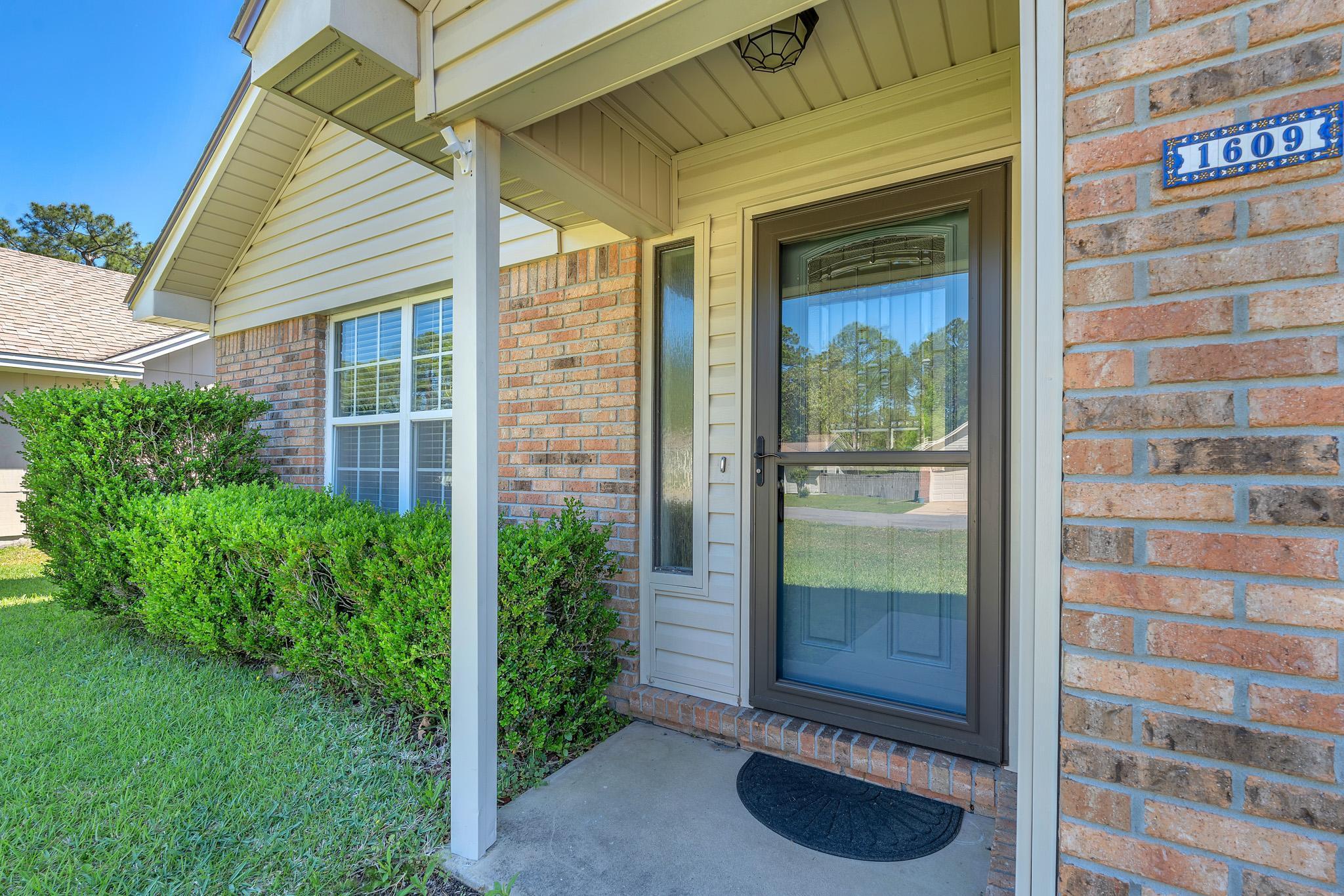 PINE MEADOWS 2ND ADDN - Residential Lease