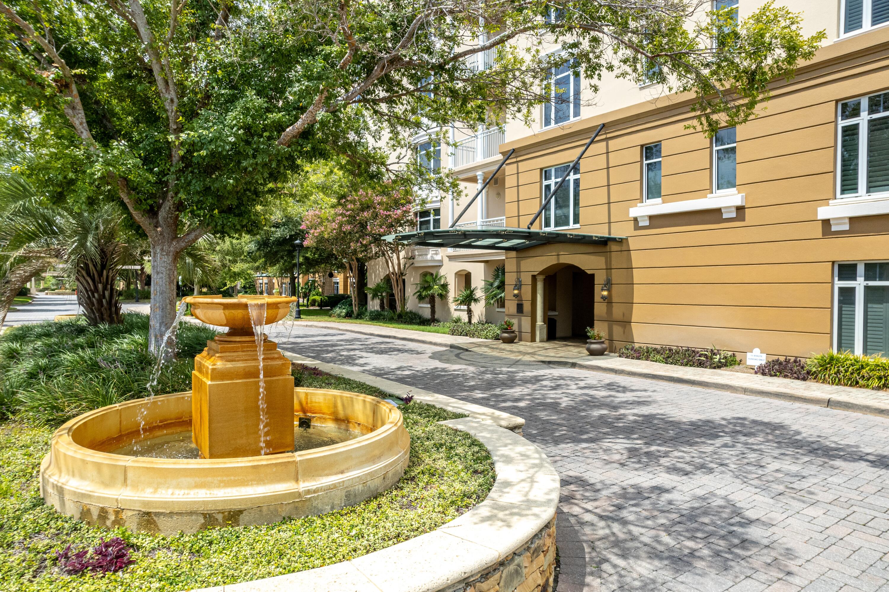 ONE WATER PLACE AT KELLY PLANTATION - Residential