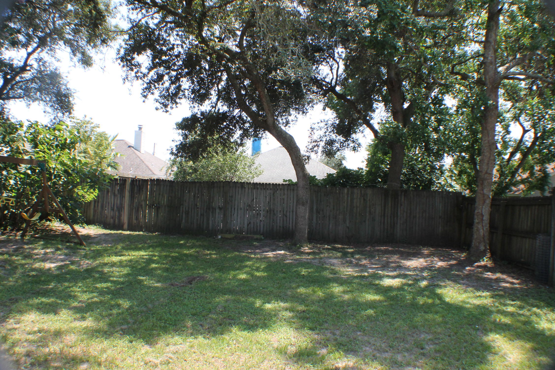 SUMMER TREE - Residential Lease