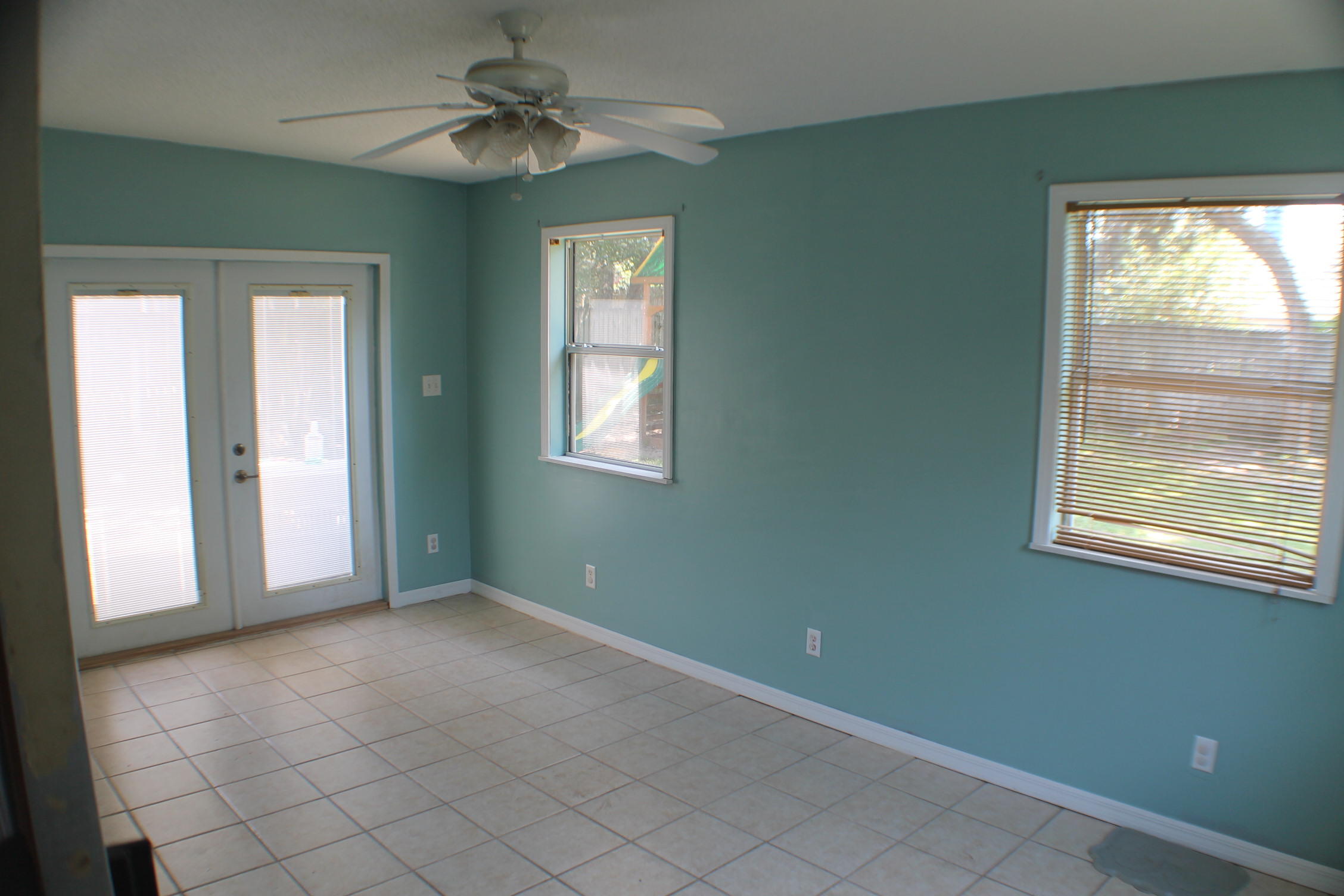 SUMMER TREE - Residential Lease