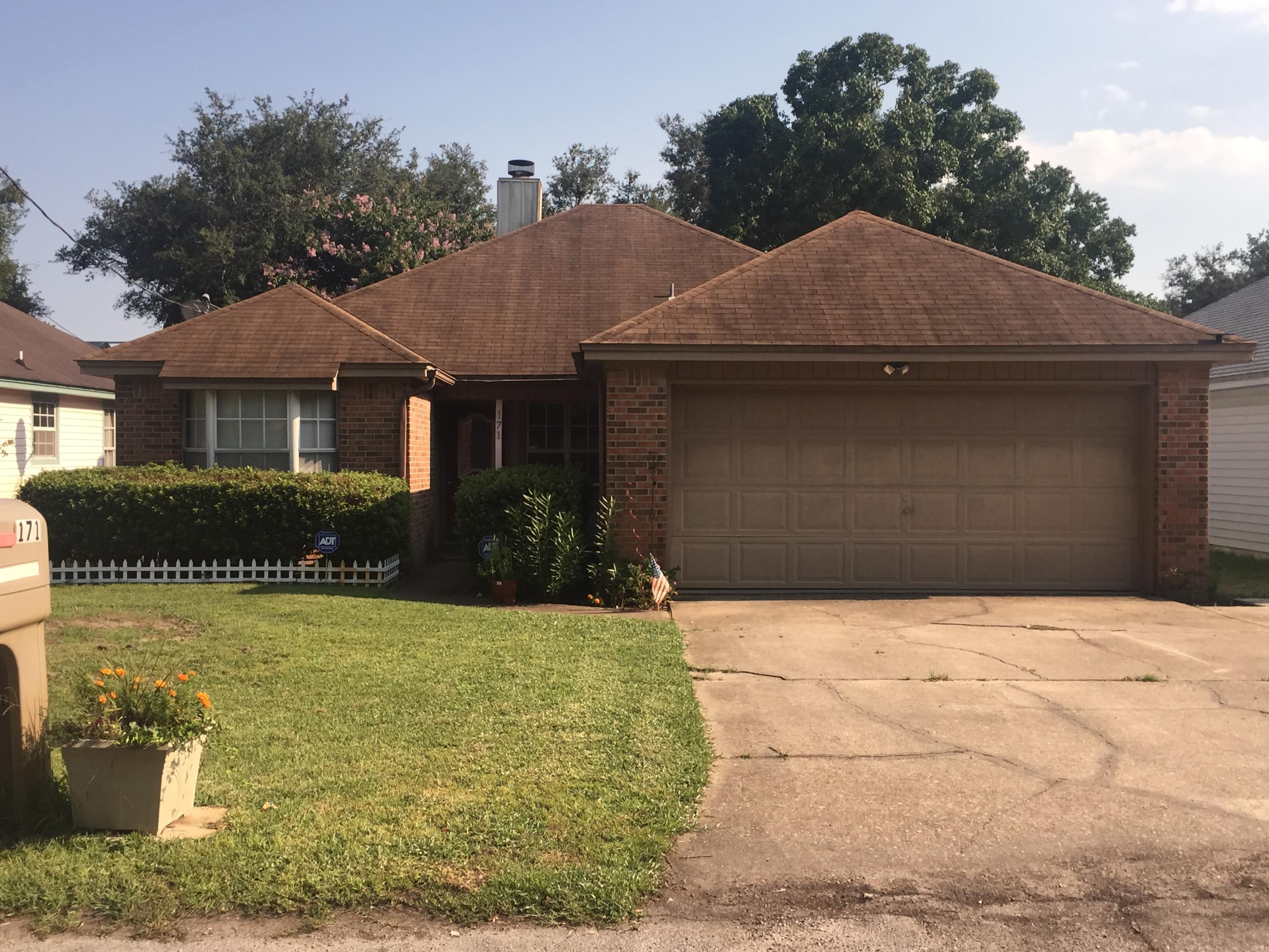 SUMMER TREE - Residential Lease