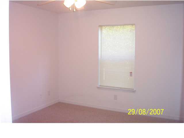 SHANYN TAYLOR OAKS - Residential Lease