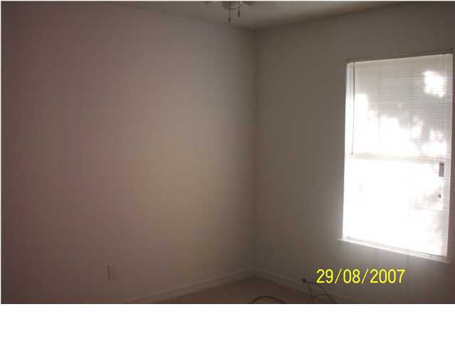 SHANYN TAYLOR OAKS - Residential Lease