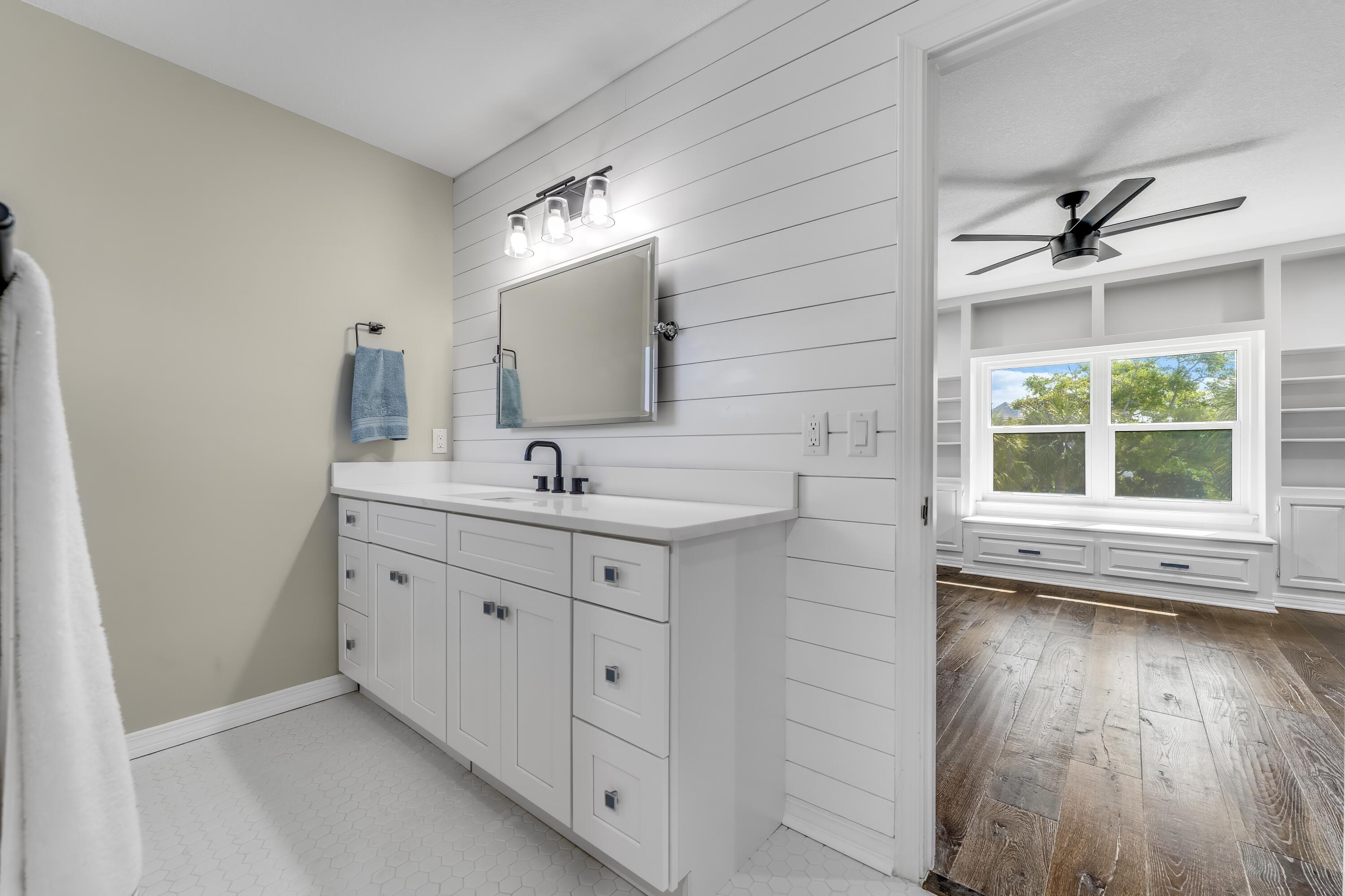 KINGS POINT HARBOUR UNIT 1 REPLAT - Residential