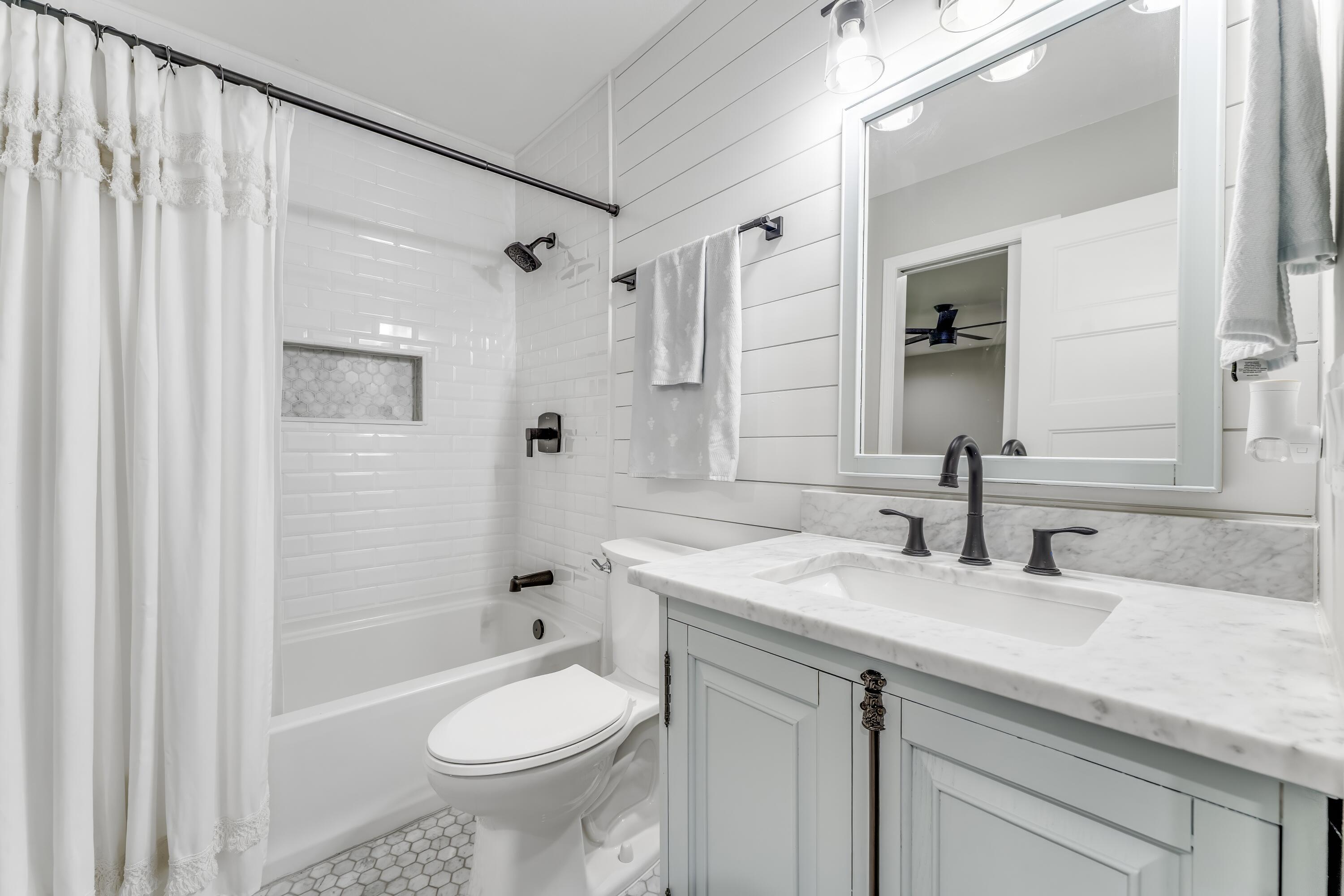 KINGS POINT HARBOUR UNIT 1 REPLAT - Residential