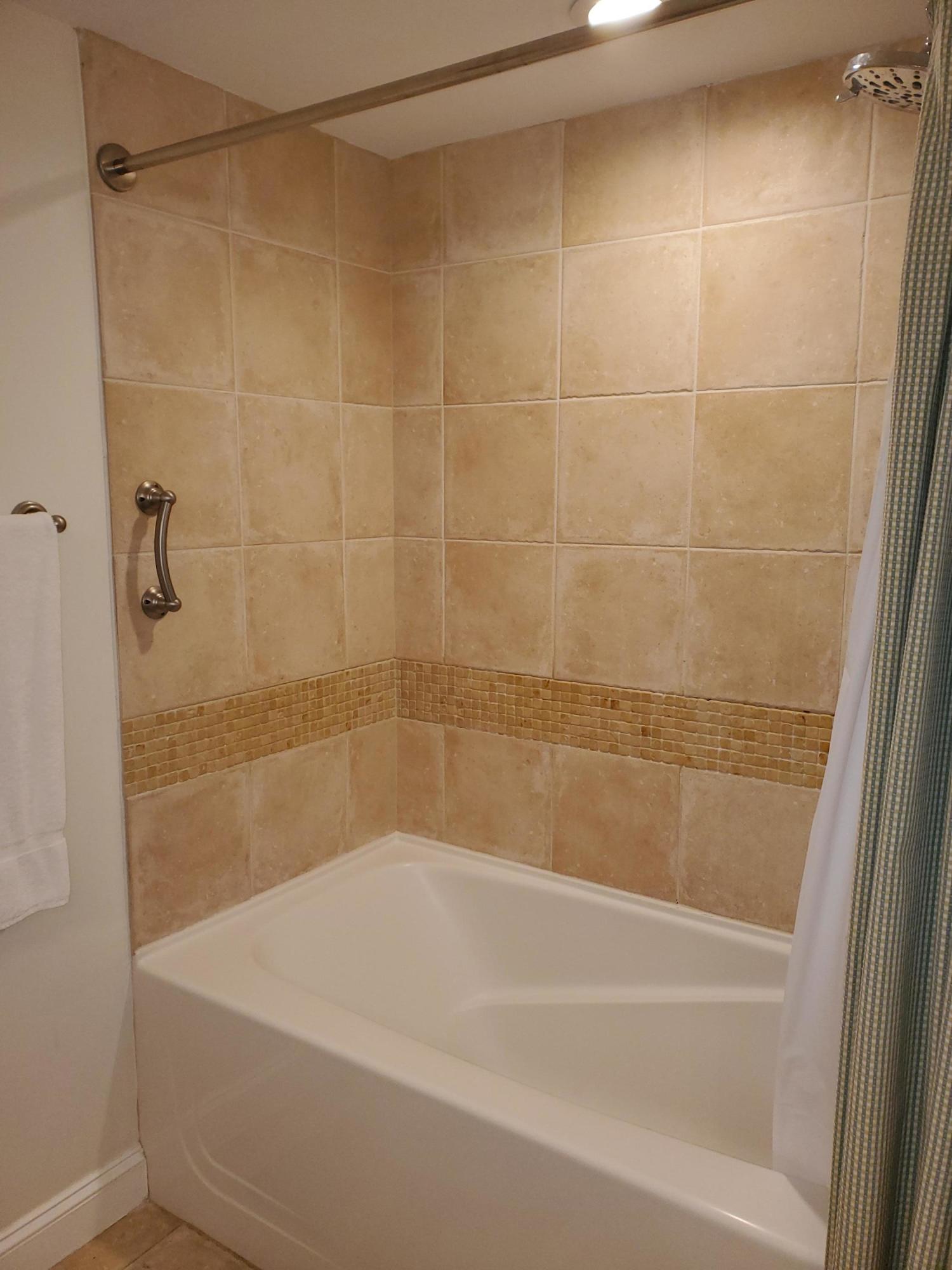 GRAND SANDESTIN THE - Residential Lease