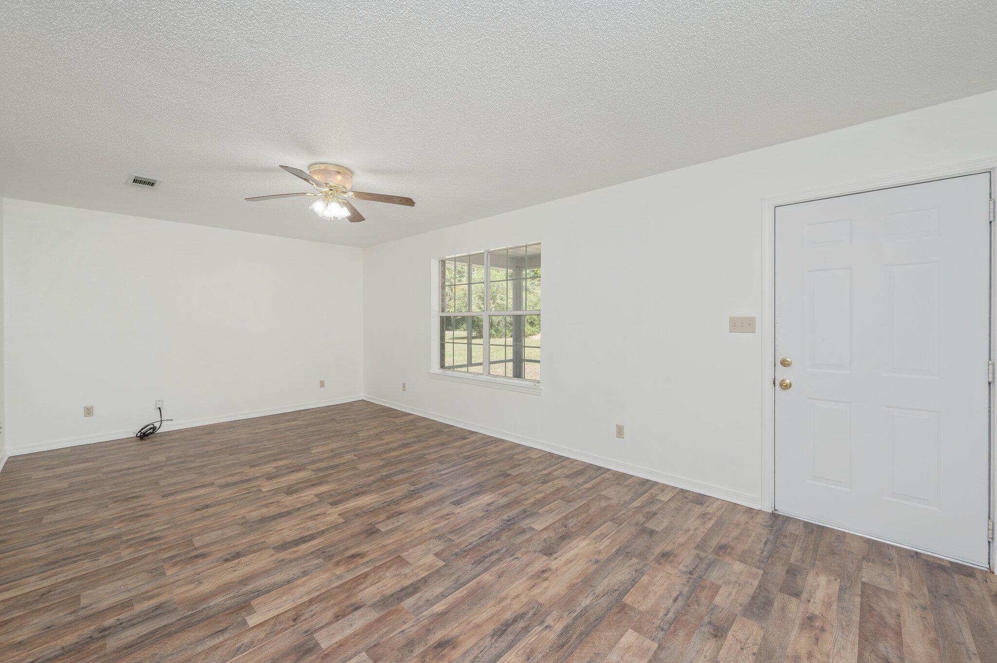 METES & BOUNDS - Residential Lease