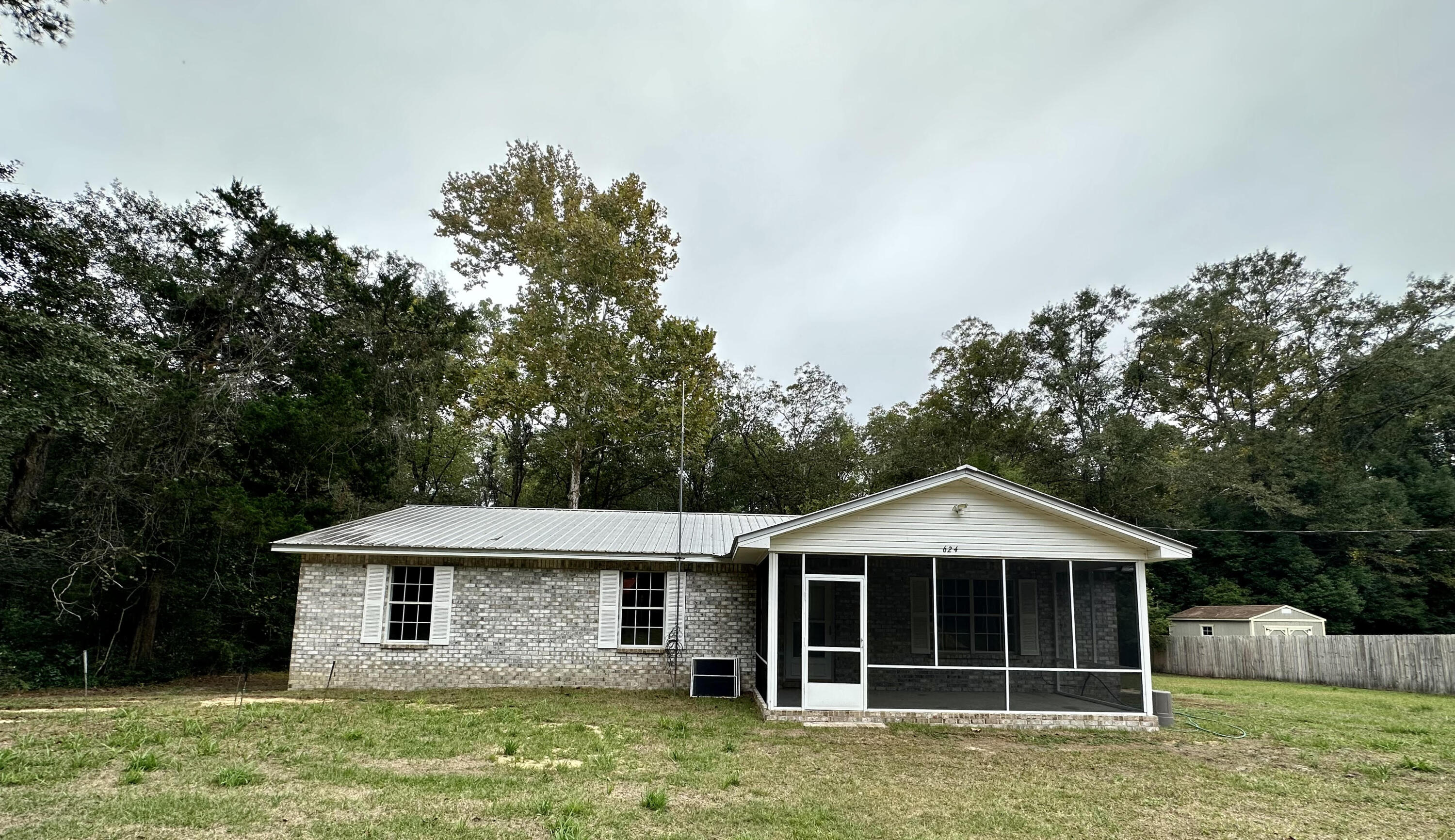 METES & BOUNDS - Residential Lease