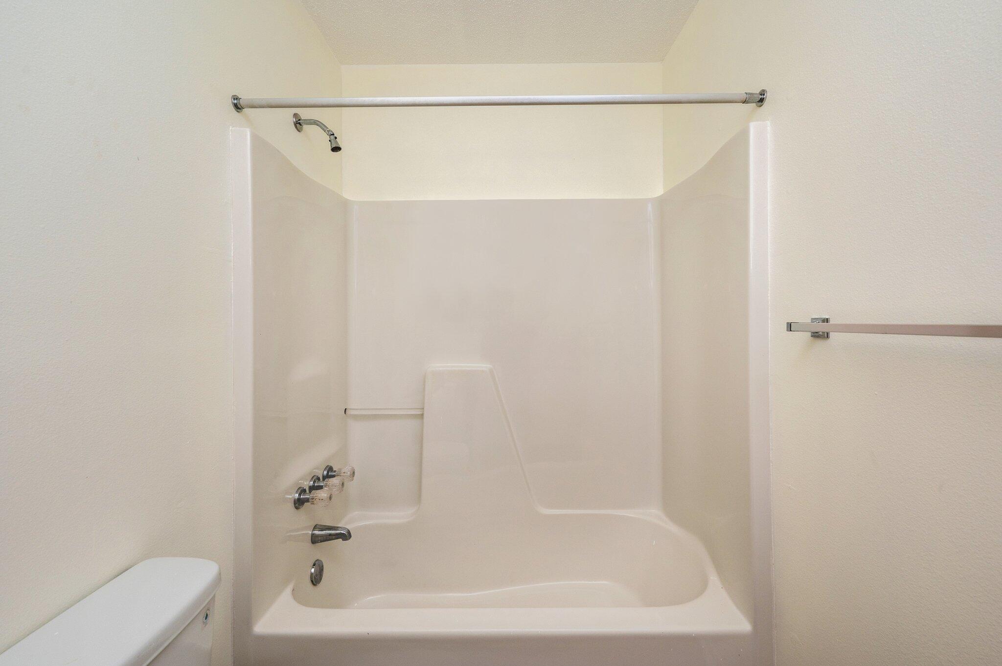 METES & BOUNDS - Residential Lease