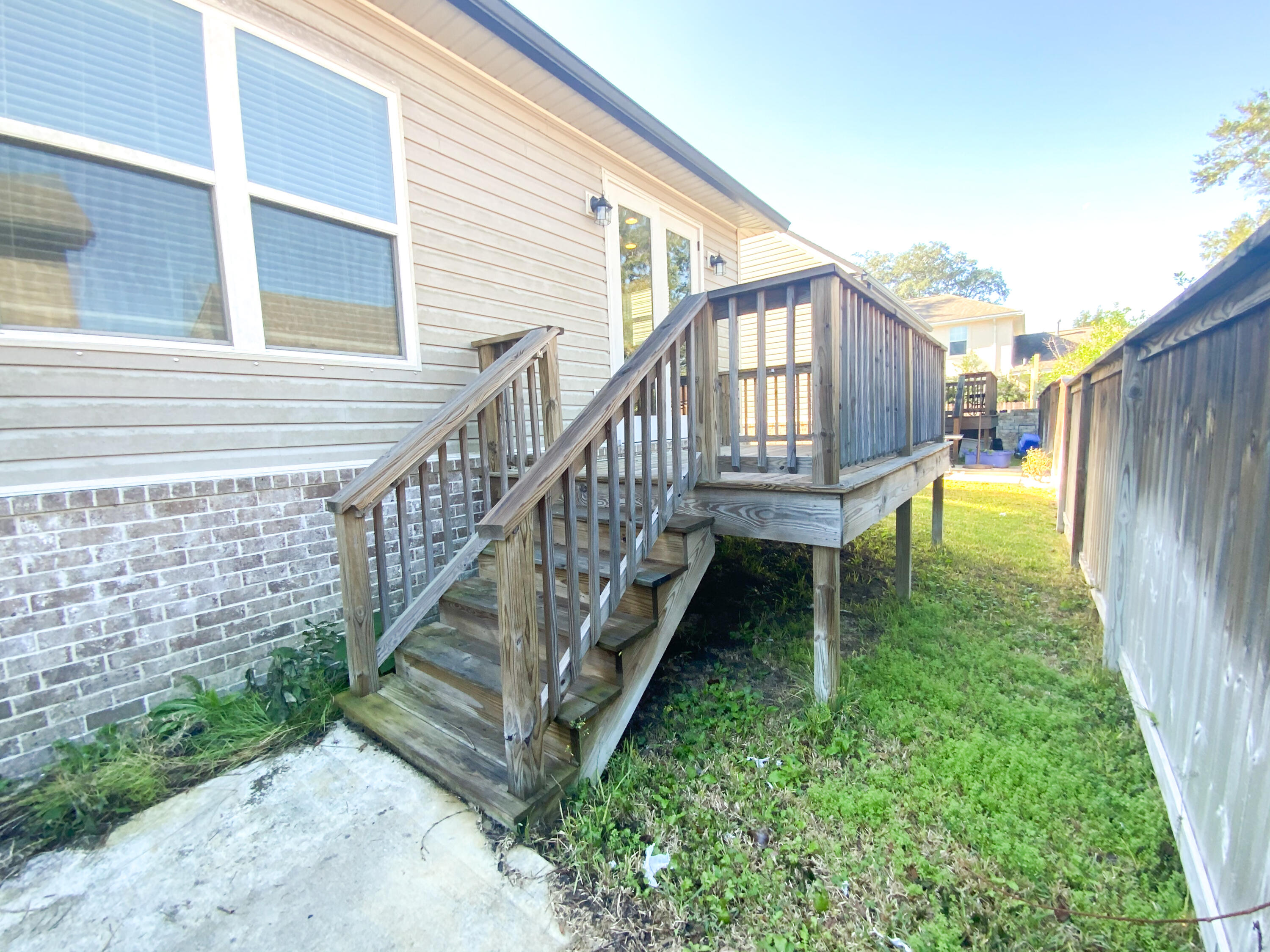 CAROL ANNE MANOR - Residential Lease