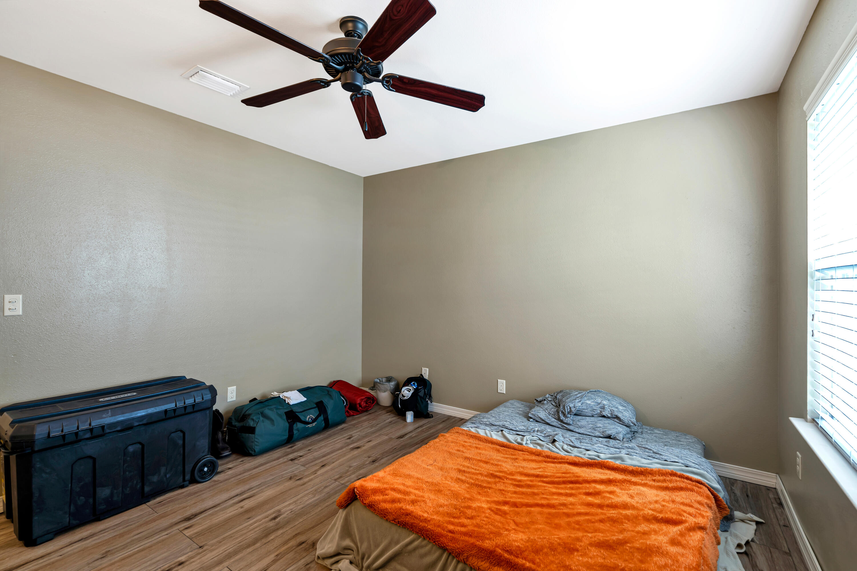 PELICAN BAY S/D - Residential