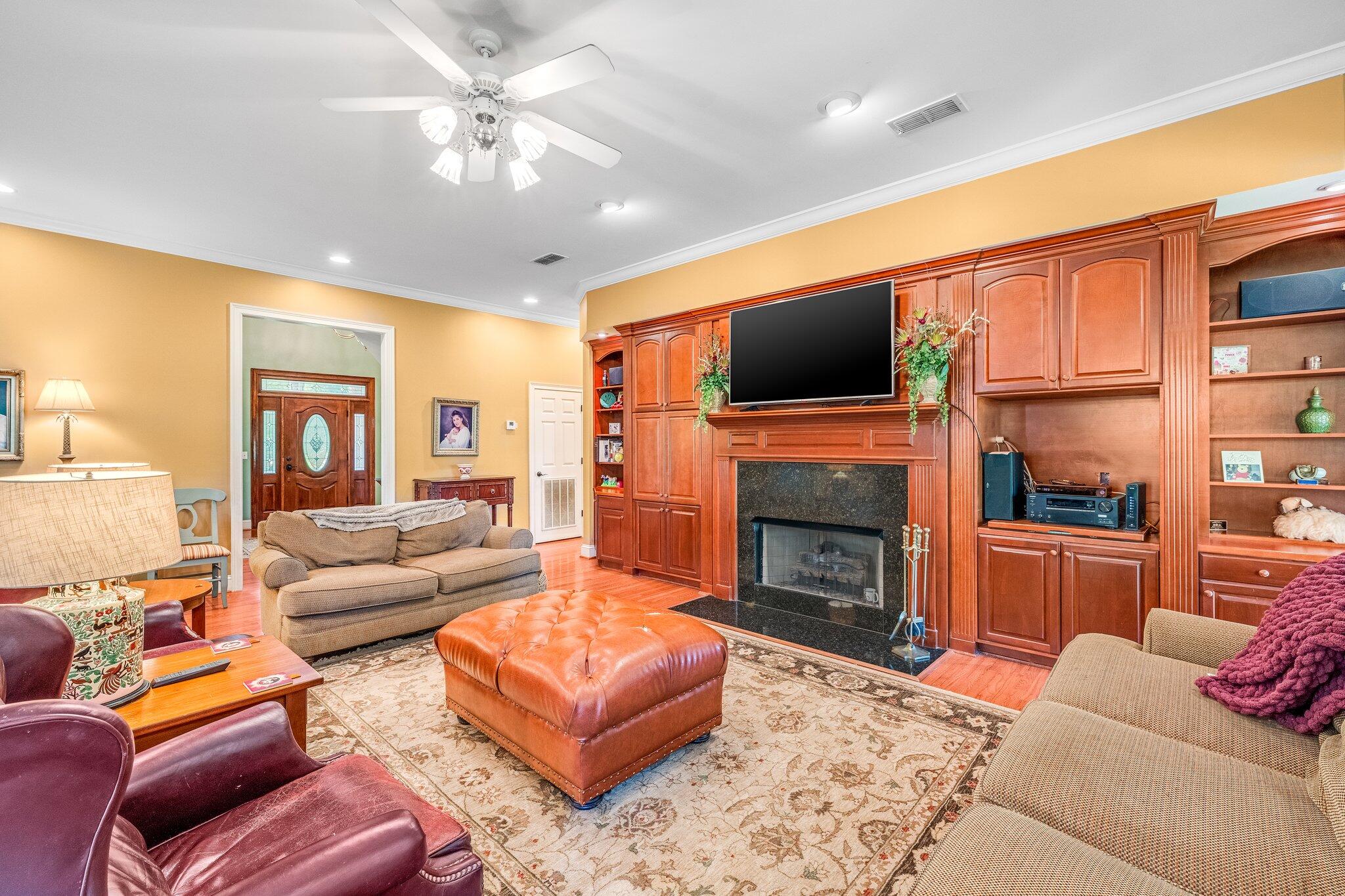 INDIAN SPRINGS - Residential
