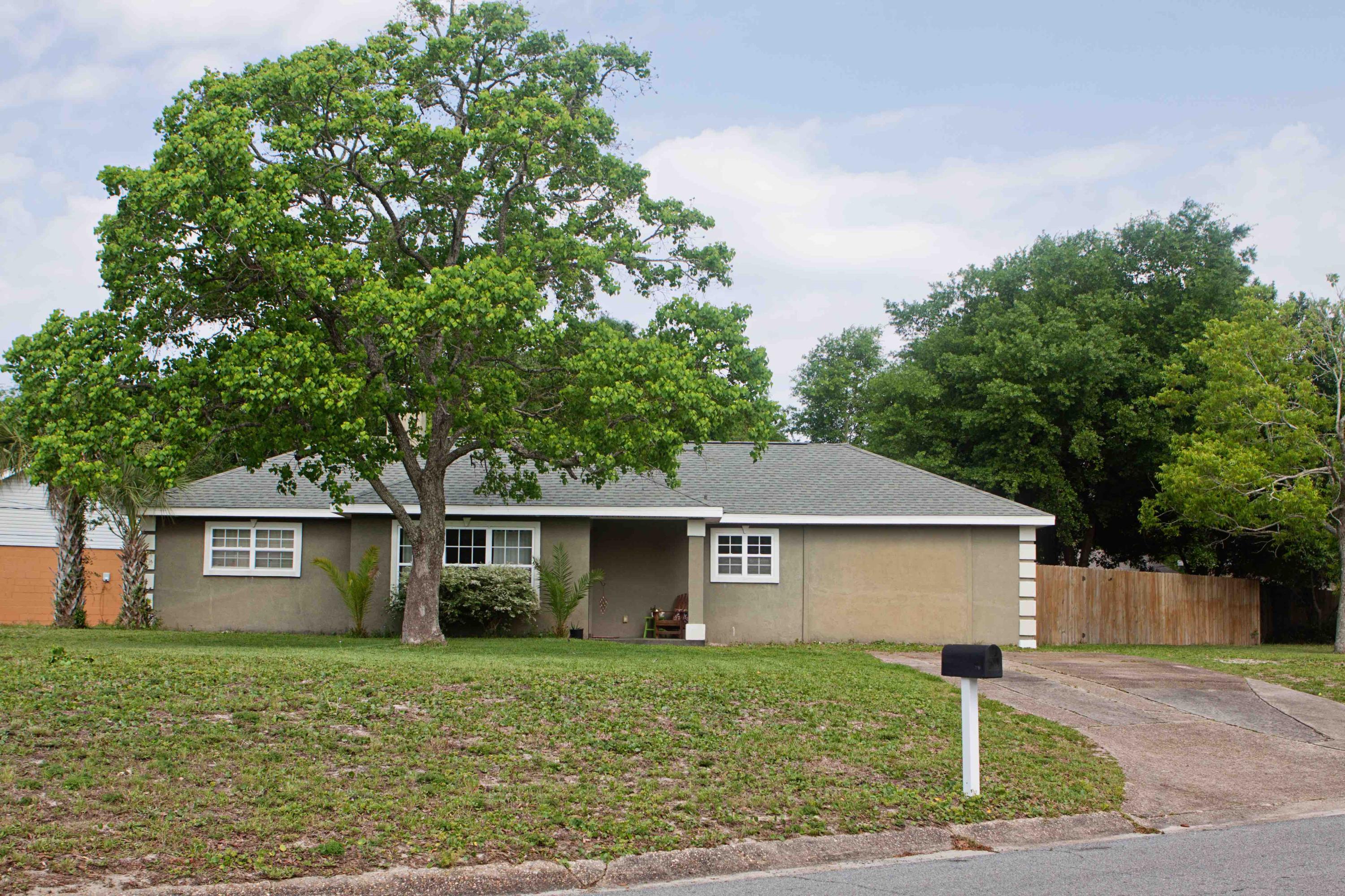 PARK PLACE 3RD ADDN - Residential Lease