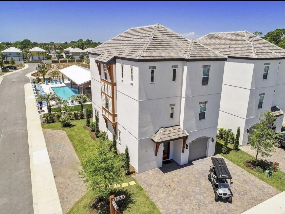 The Retreat at Miramar - Residential