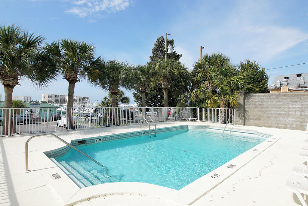 BARATARIA CONDO - Residential