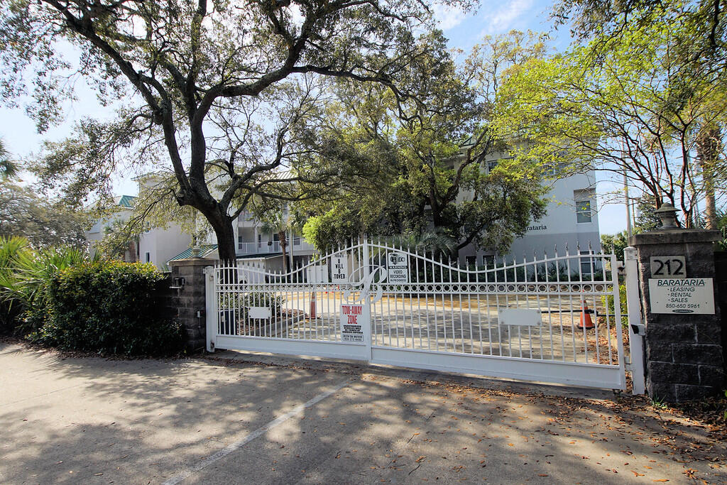BARATARIA CONDO - Residential