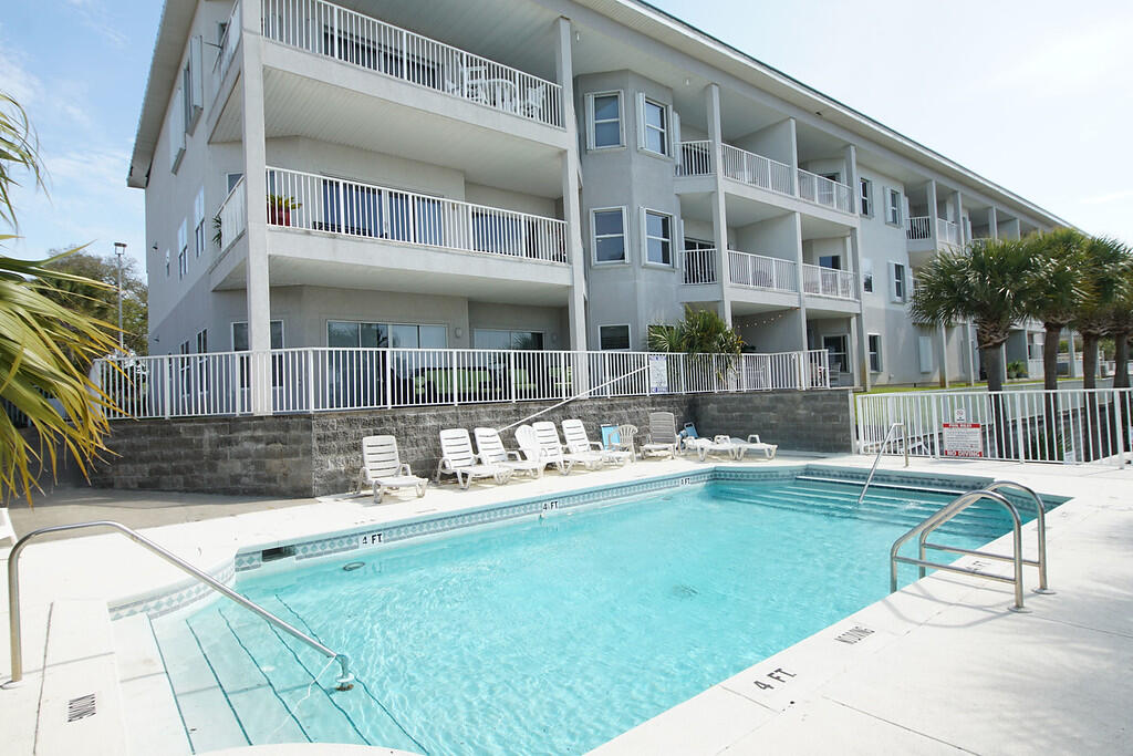 BARATARIA CONDO - Residential