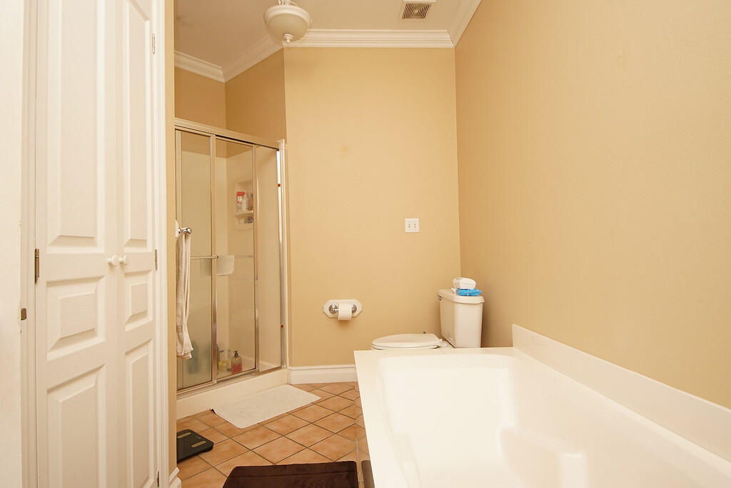 BARATARIA CONDO - Residential