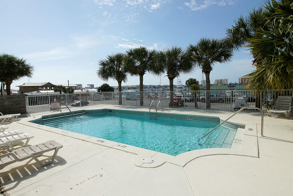 BARATARIA CONDO - Residential
