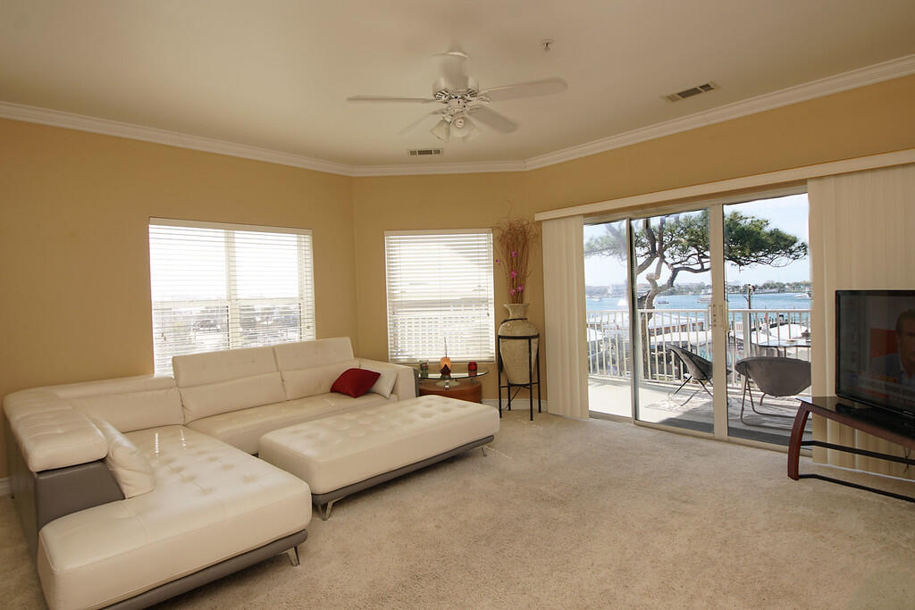 BARATARIA CONDO - Residential