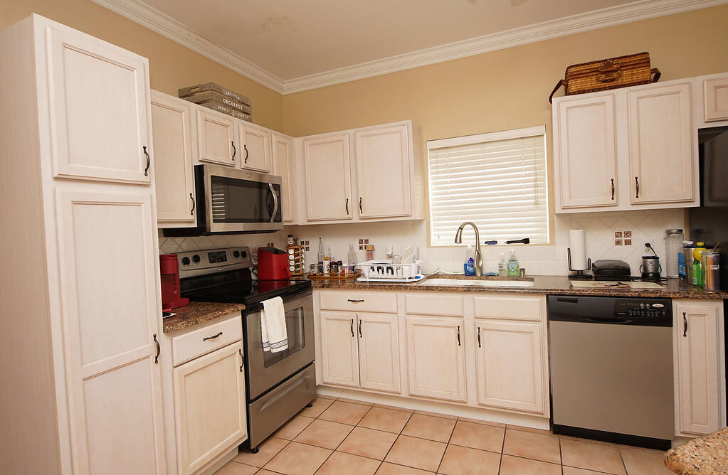 BARATARIA CONDO - Residential