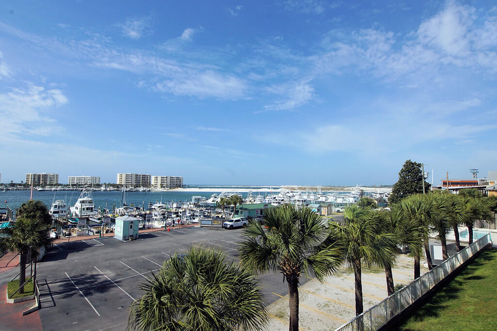BARATARIA CONDO - Residential