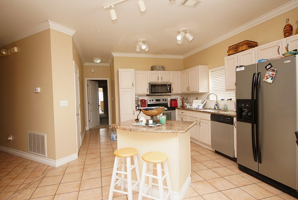BARATARIA CONDO - Residential