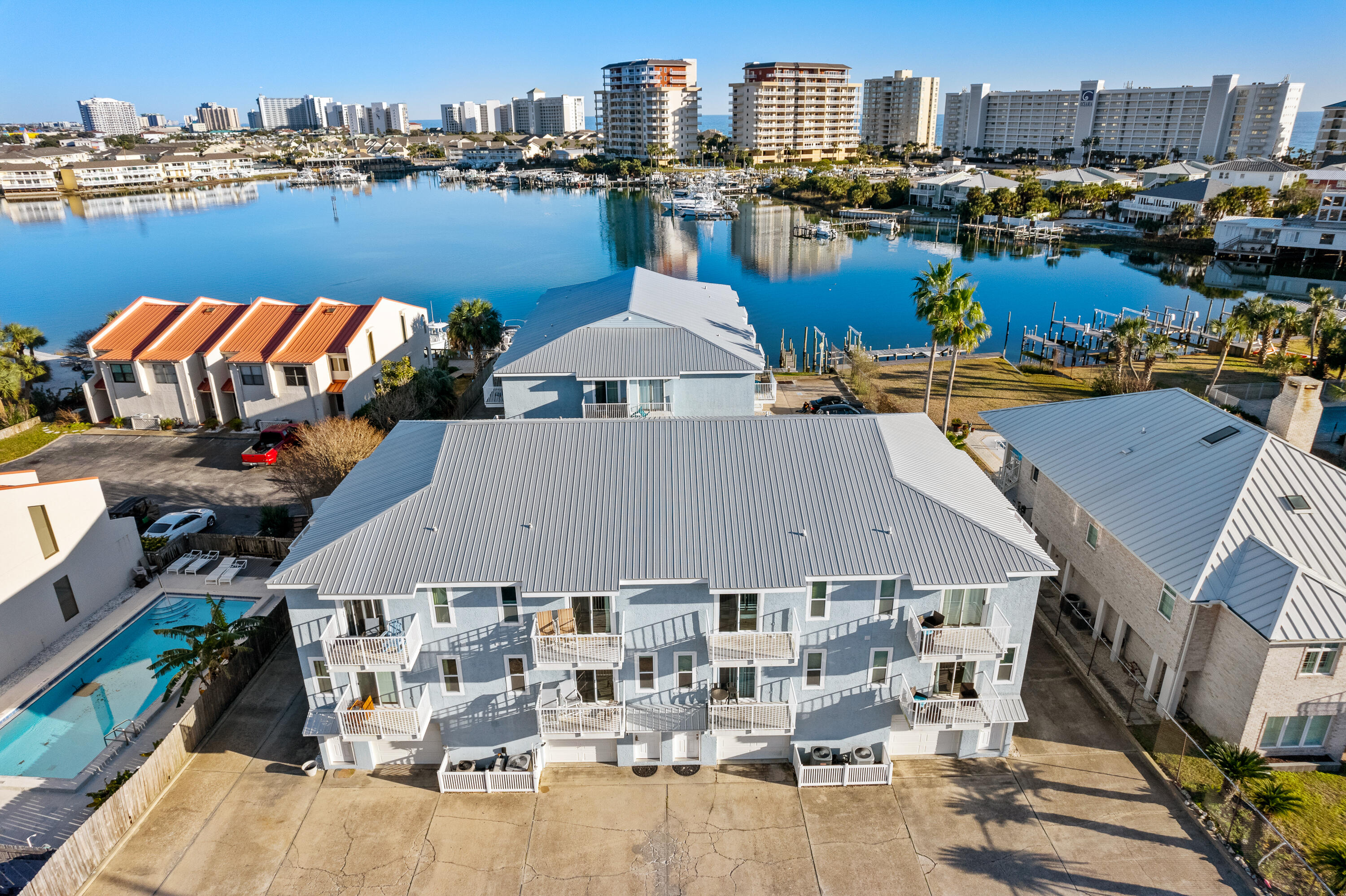 LAGUNA POINT CONDO - Residential