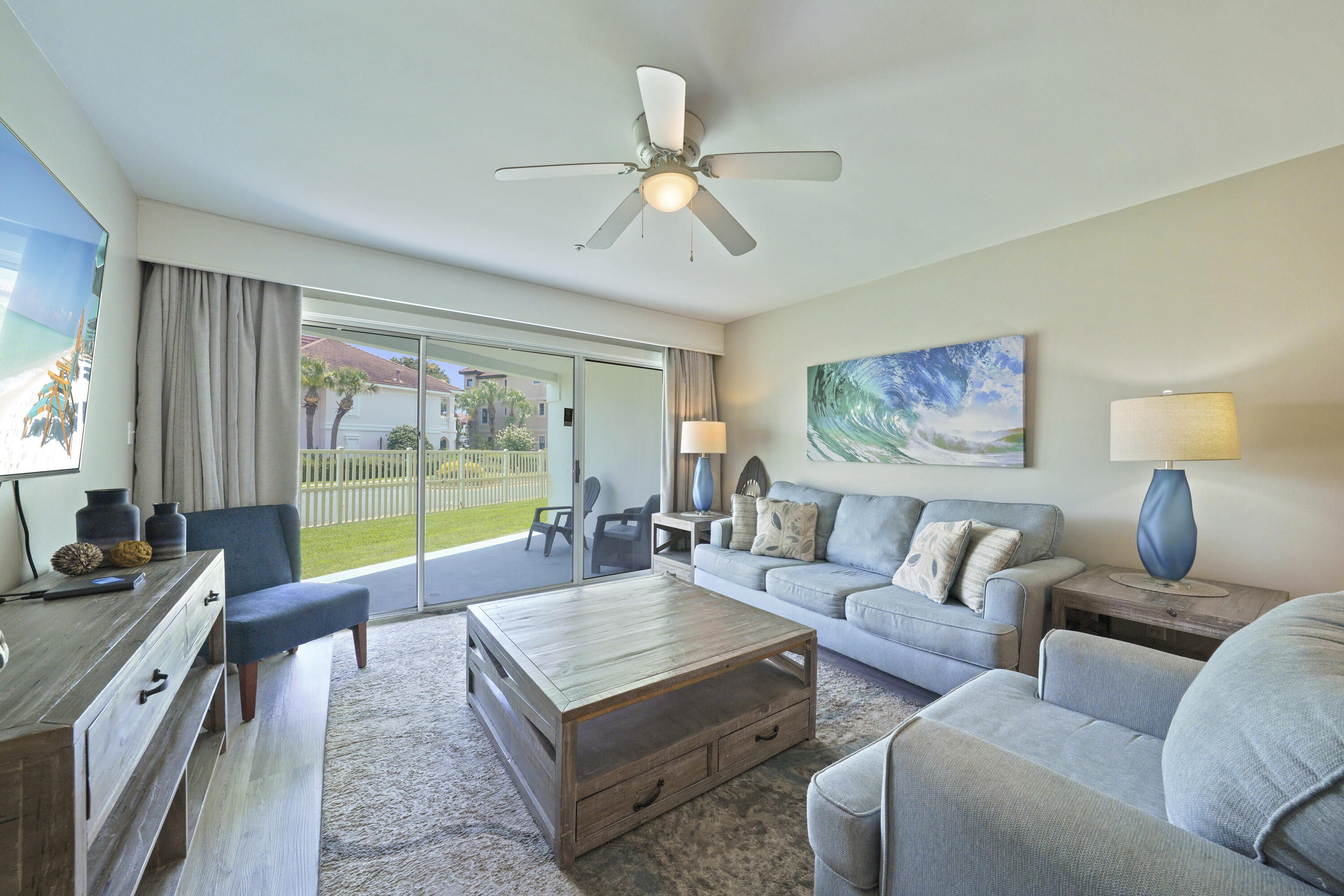 MARAVILLA CONDO 3 - Residential