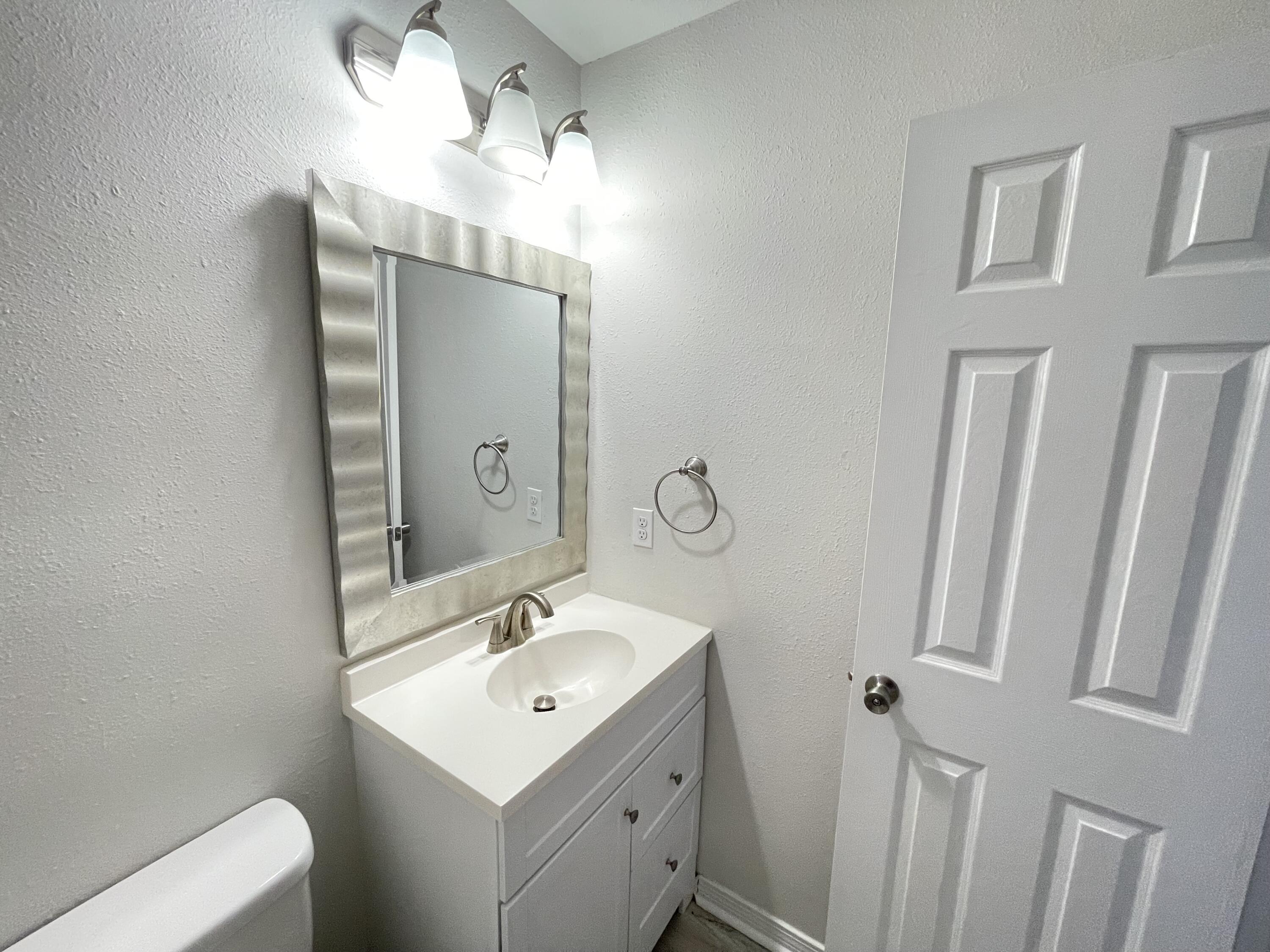 OAKLAND MANOR I LOT 1 & PORTION OF VACATED - Residential Lease