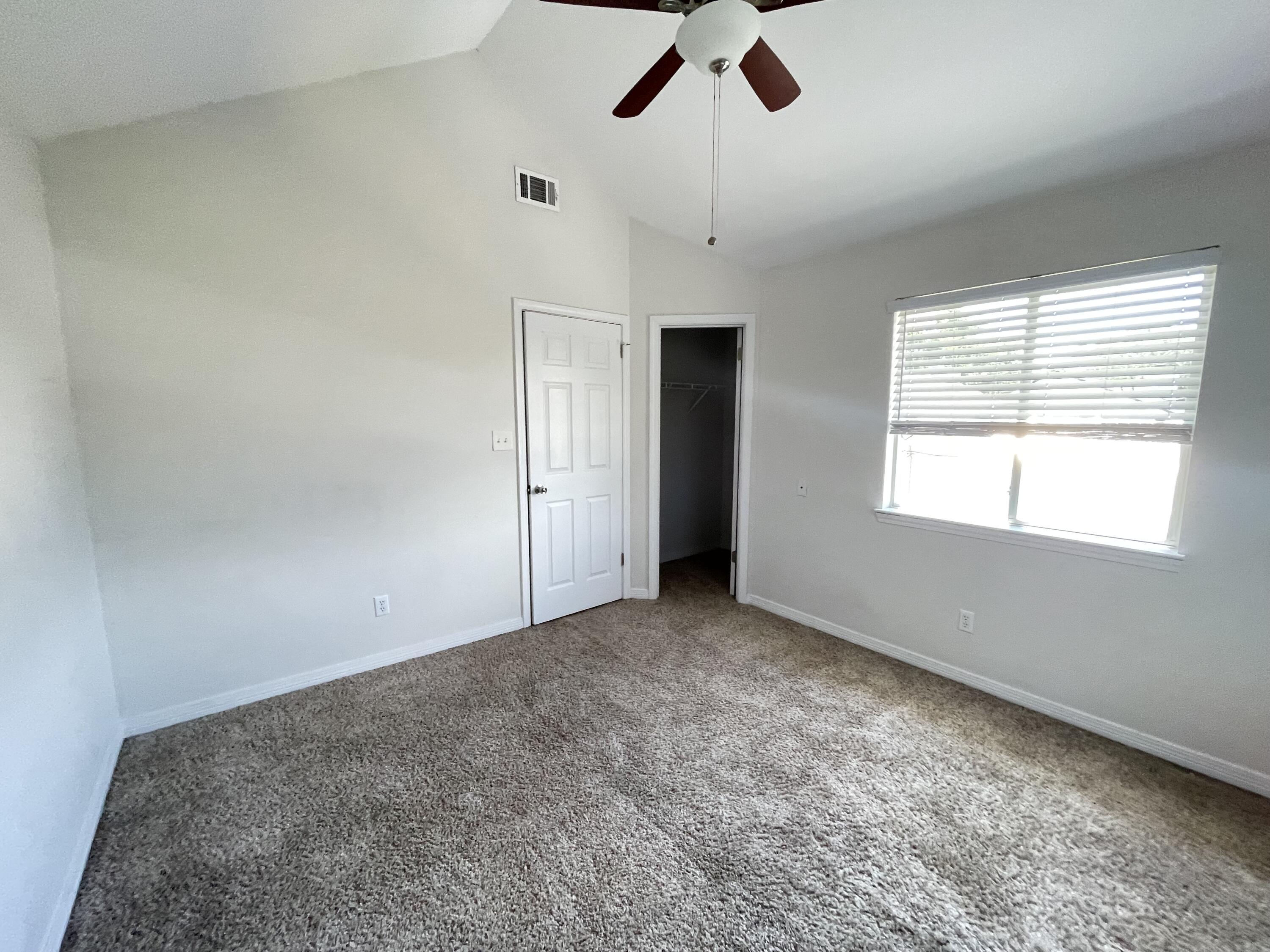OAKLAND MANOR I LOT 1 & PORTION OF VACATED - Residential Lease