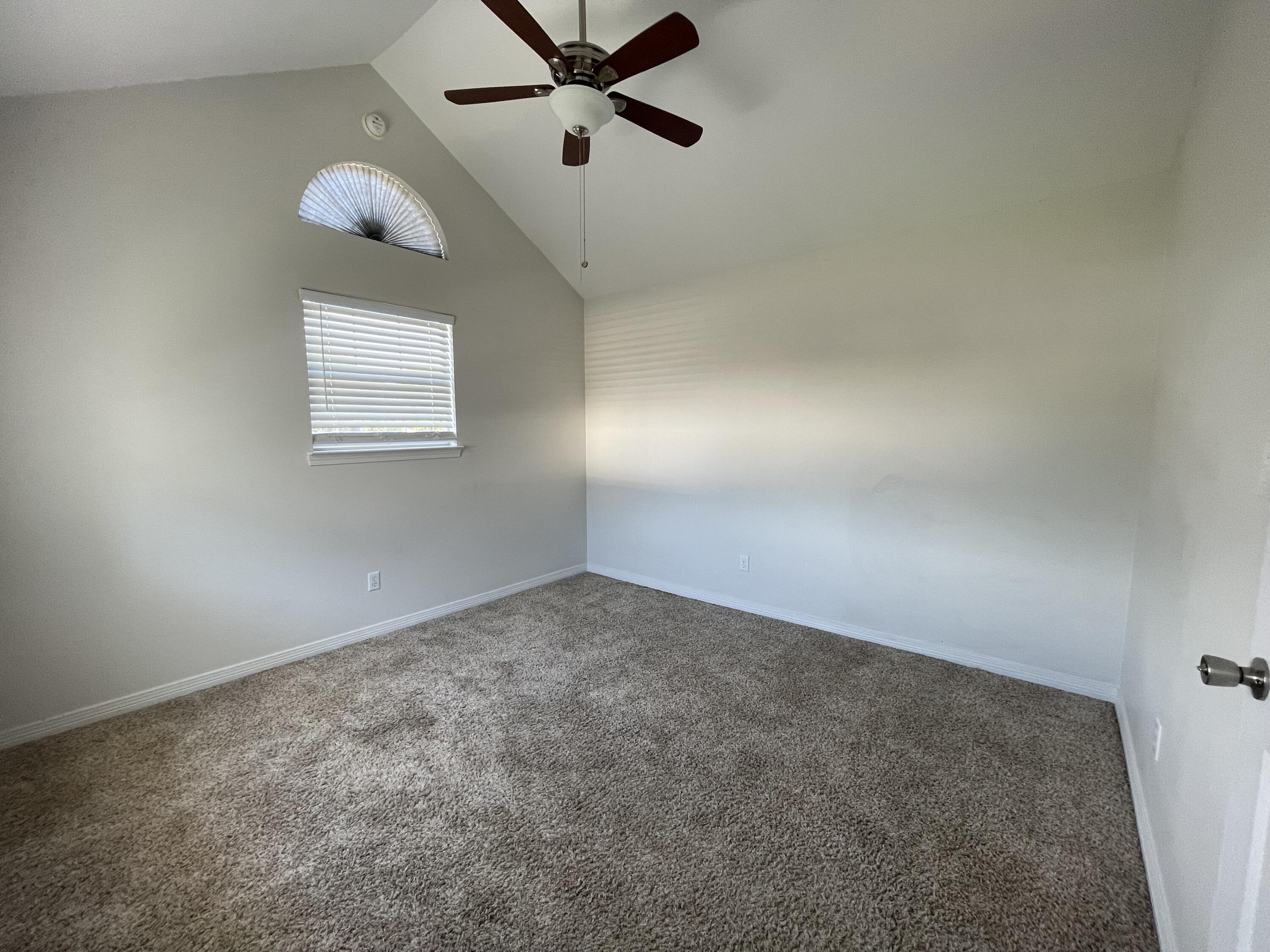 OAKLAND MANOR I LOT 1 & PORTION OF VACATED - Residential Lease