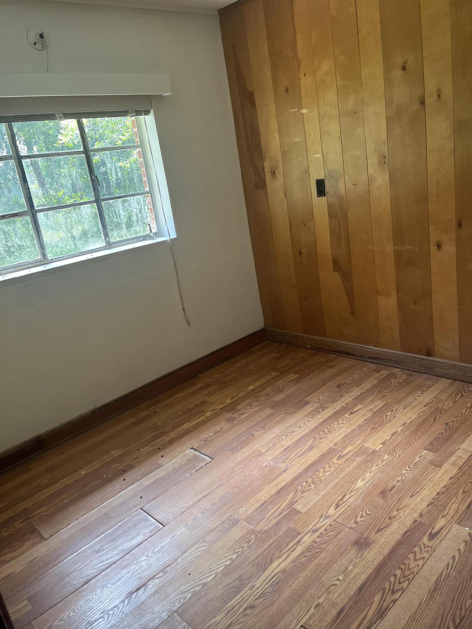 Crestview, Lots 3 & 4 Blk 36 - Residential