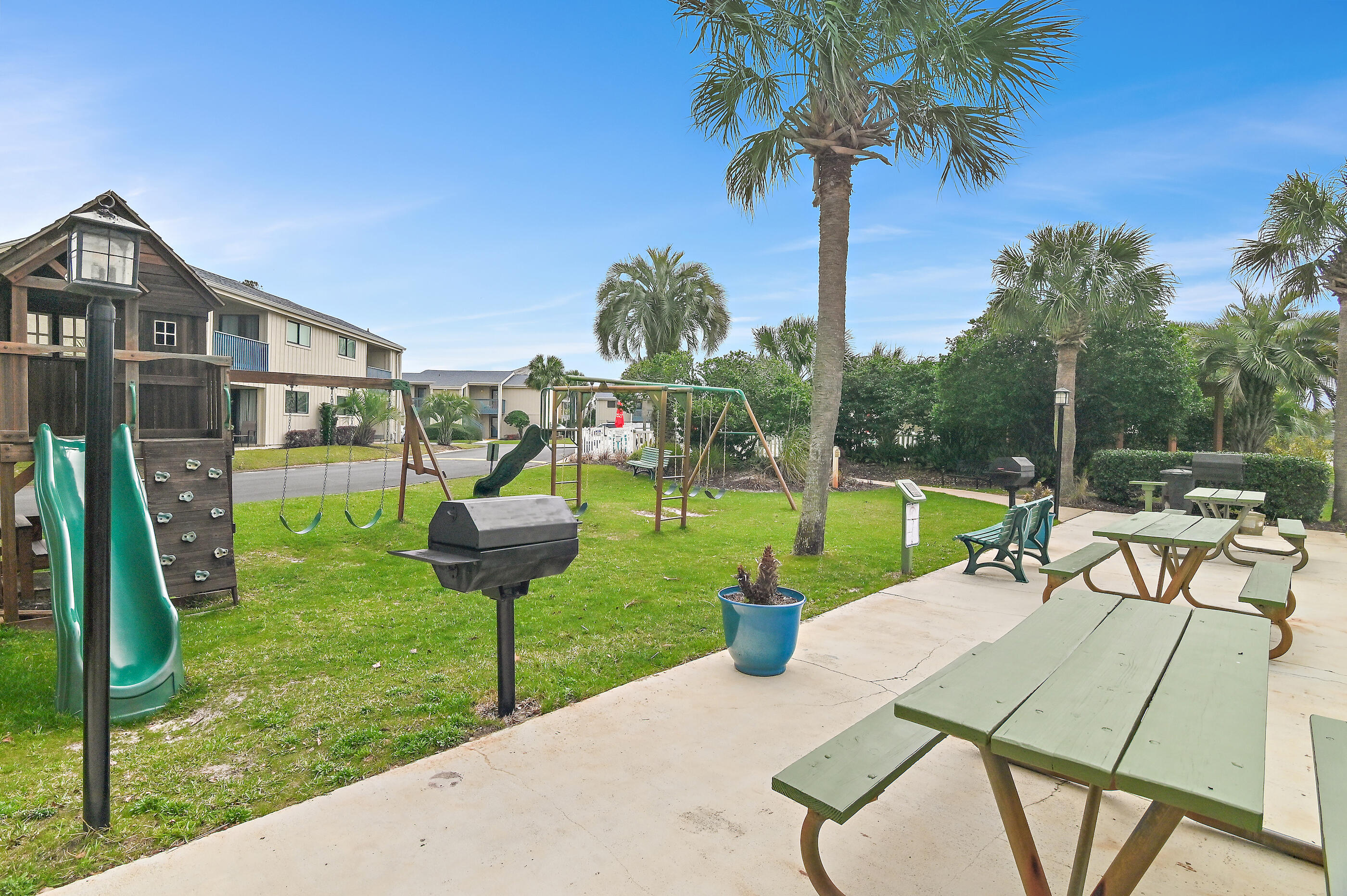 CHATEAU LA MER CONDO 2 - Residential