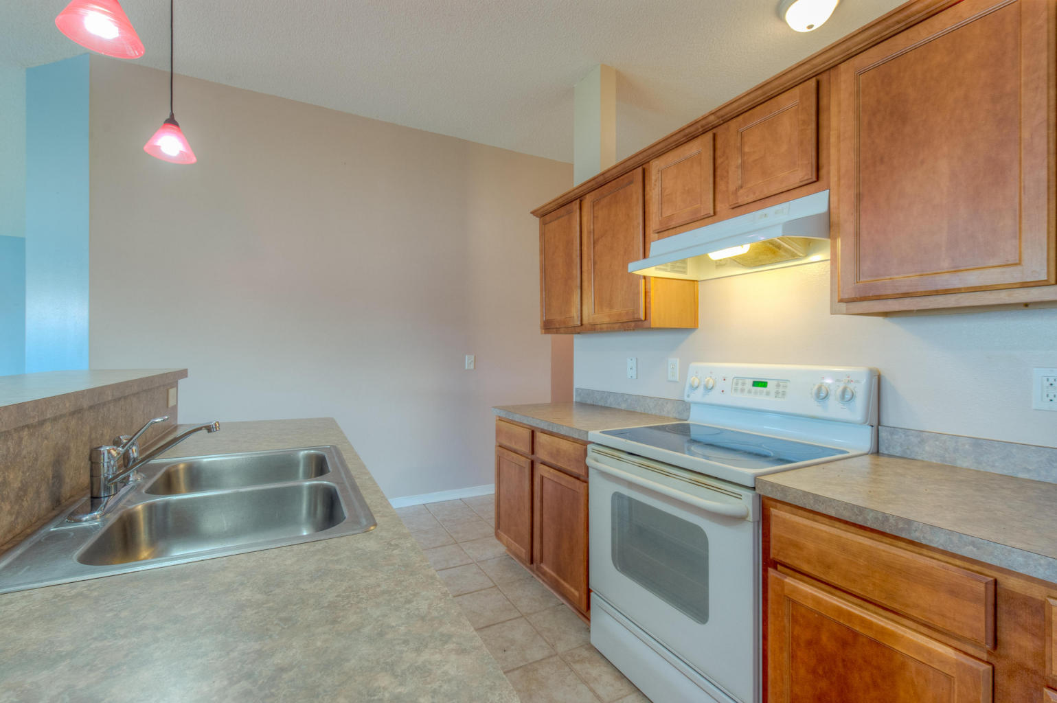 BROOKE ESTATES PH I - Residential Lease