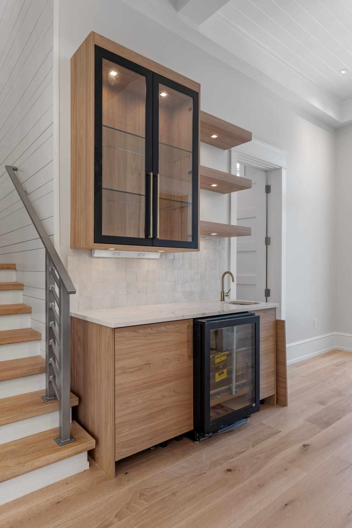 BEACH HIGHLANDS - Residential