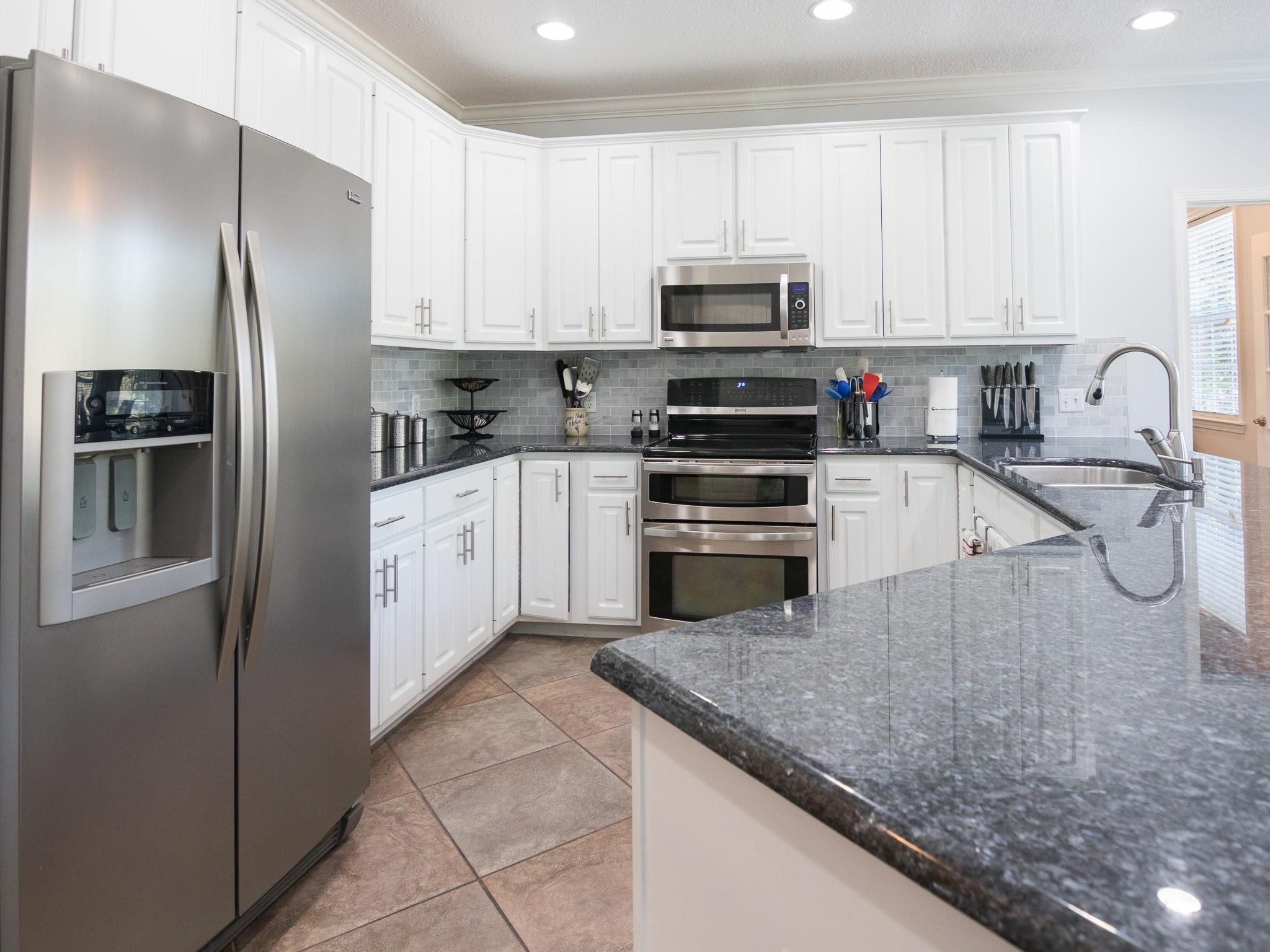 ROCKY BAYOU COUNTRY CLUB ESTATES 9 - Residential