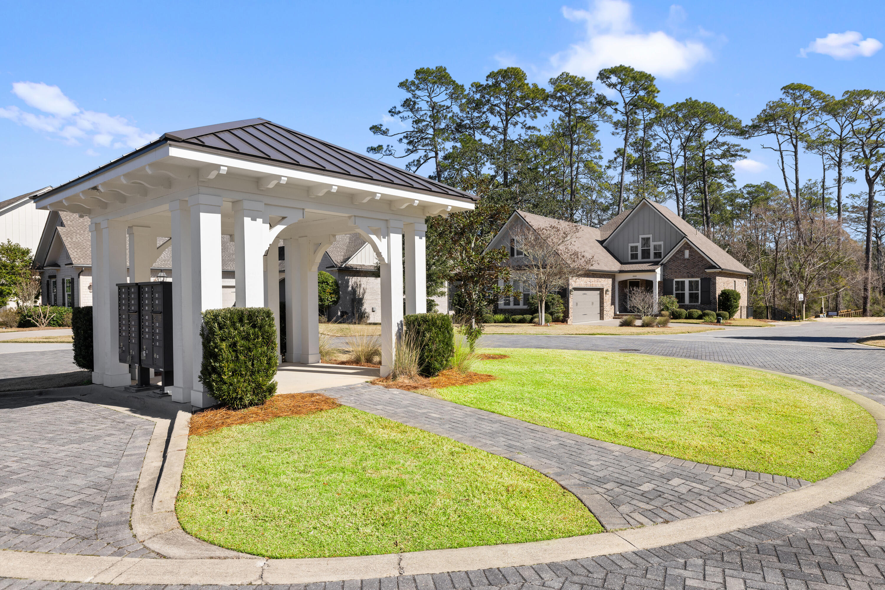 WATER'S EDGE - Residential