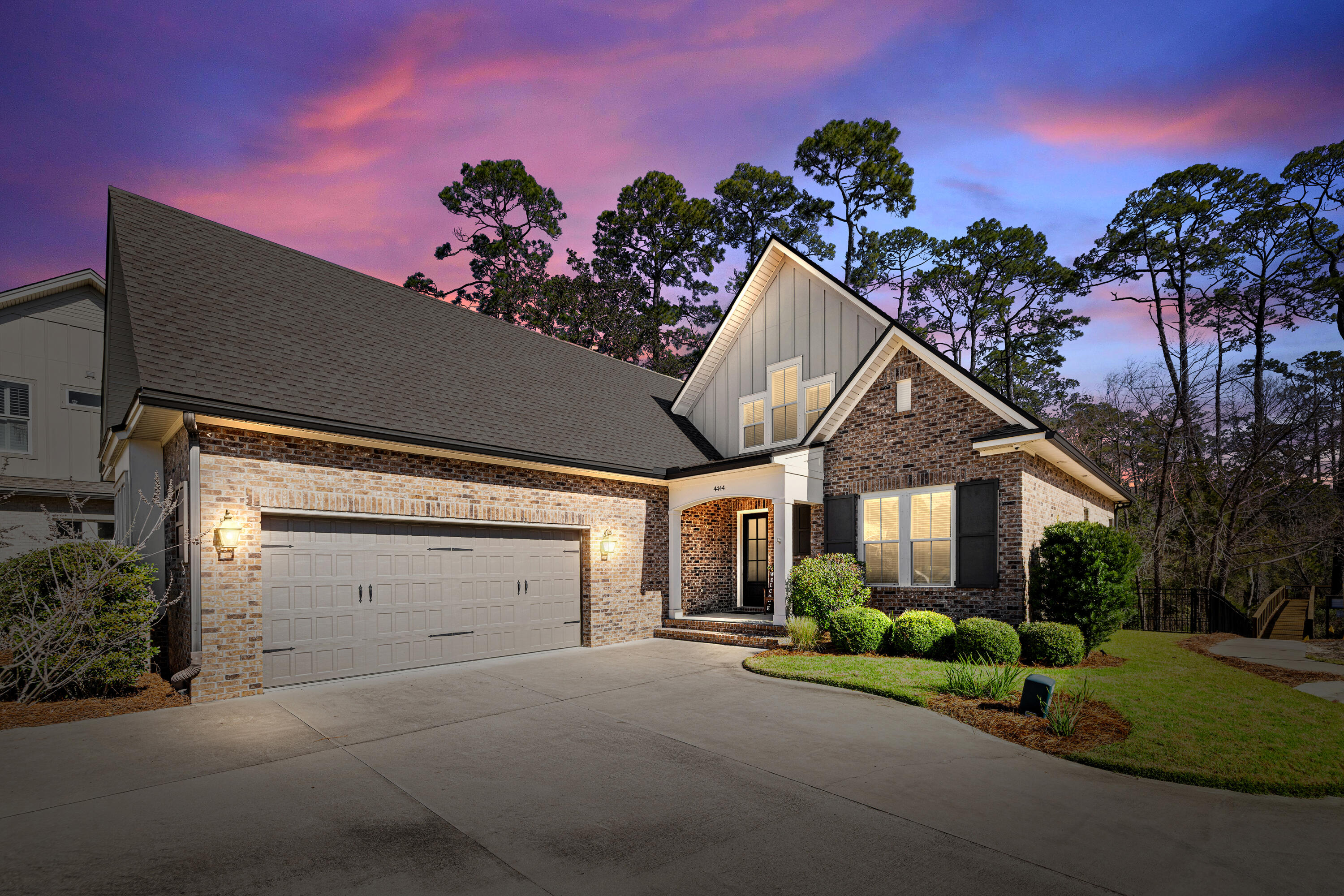 WATER'S EDGE - Residential