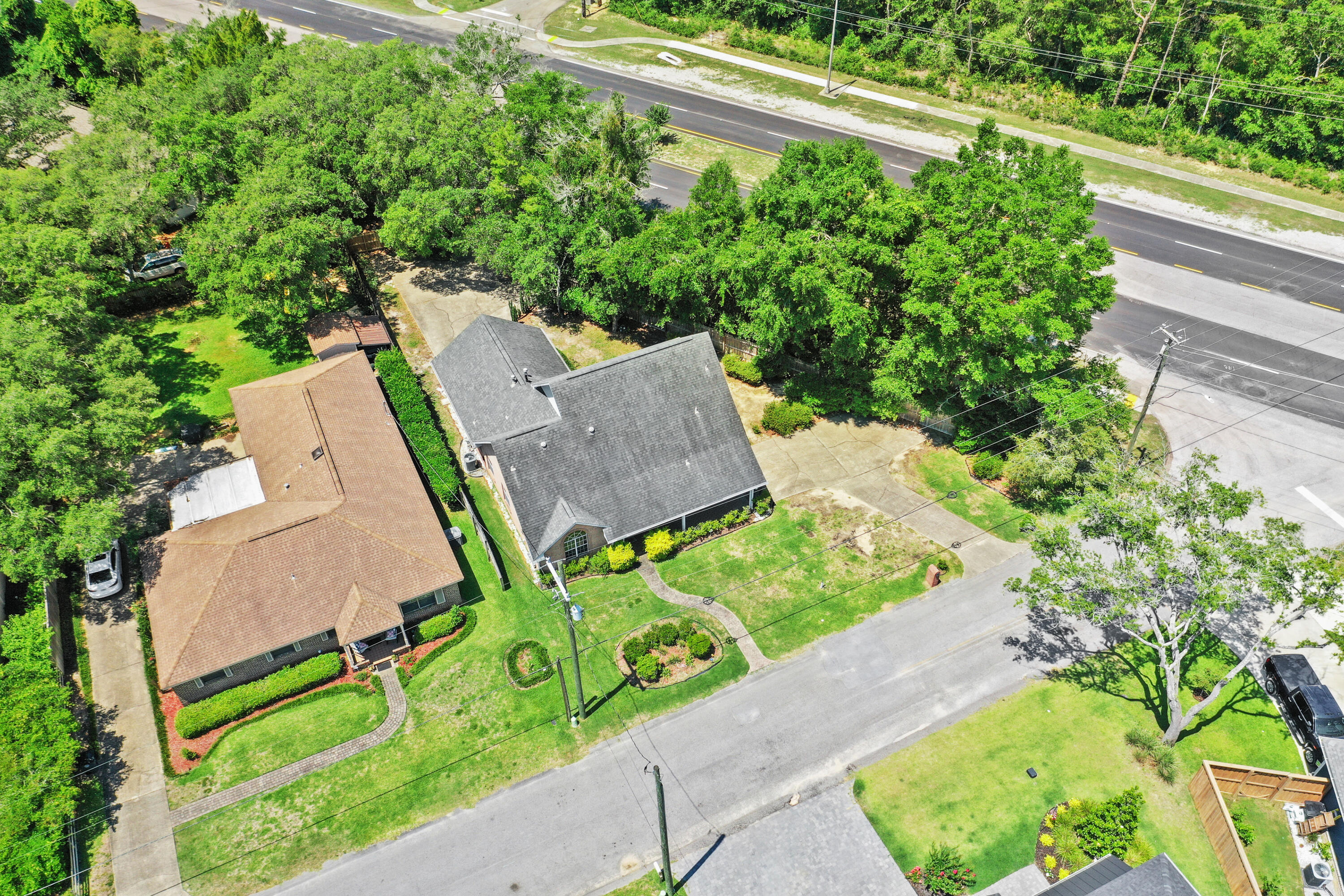 VALPARAISO PLAT # 6 LOT 1 BLK 1 AND COM NW COR - Residential Lease