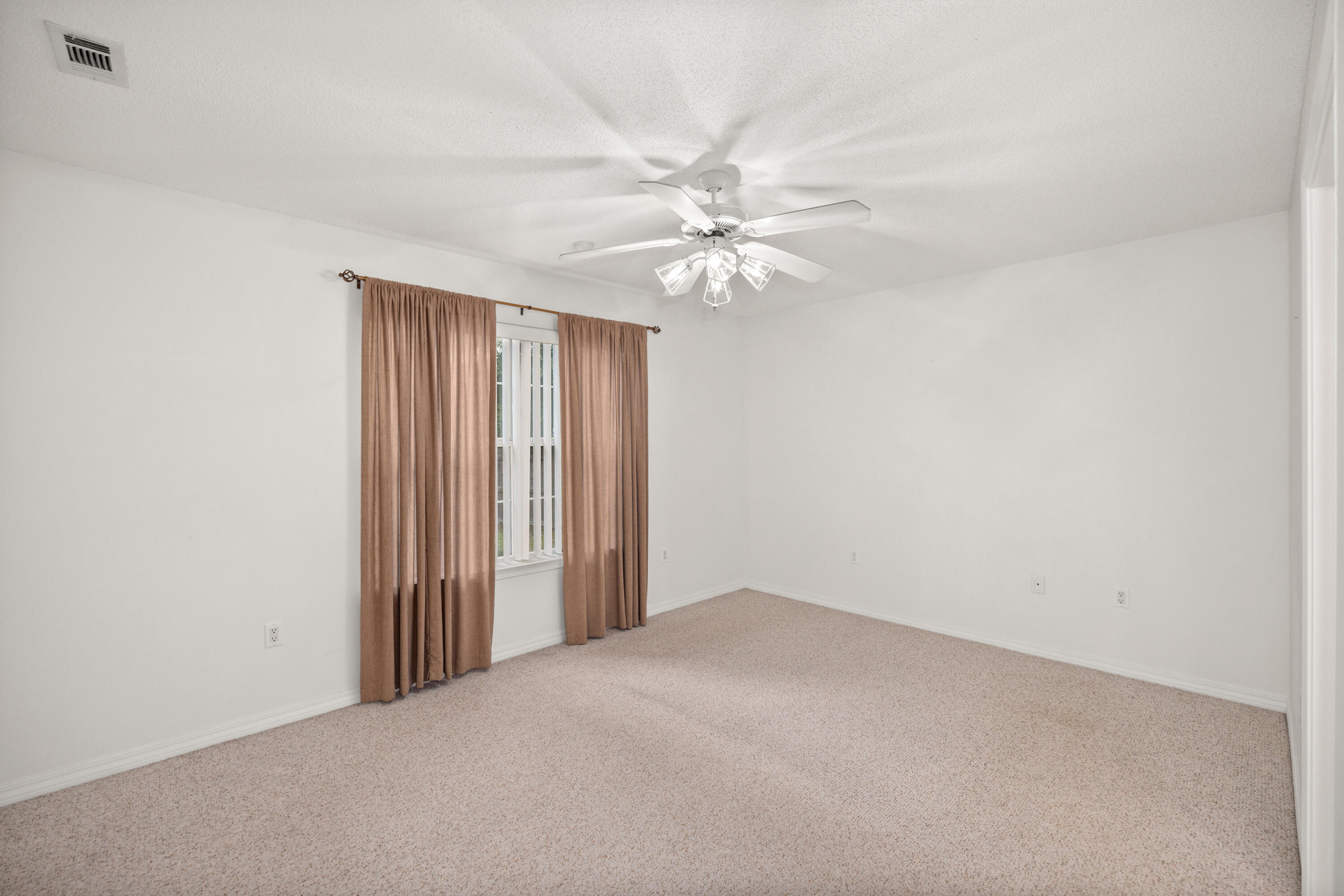 VALPARAISO PLAT # 6 LOT 1 BLK 1 AND COM NW COR - Residential Lease