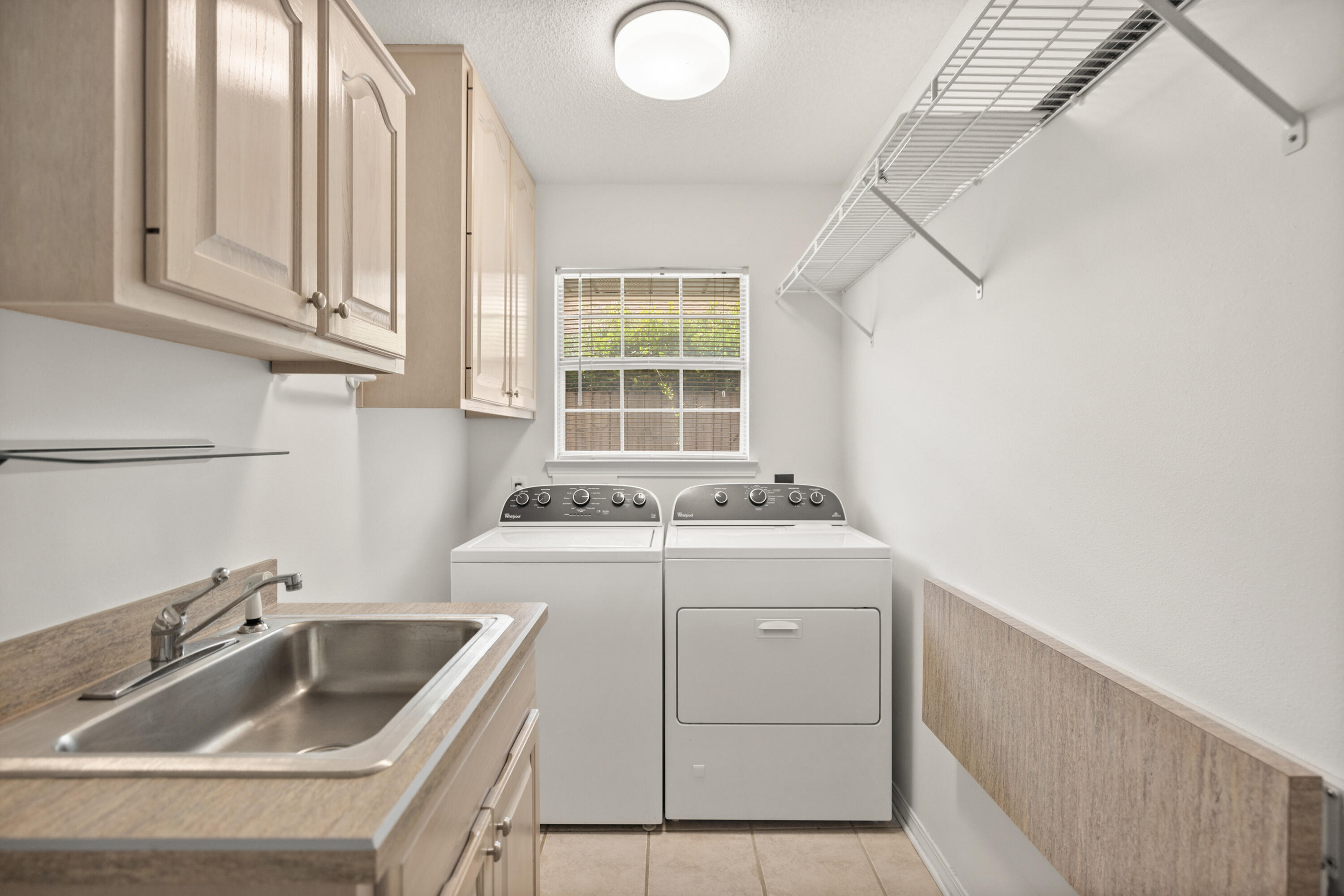 VALPARAISO PLAT # 6 LOT 1 BLK 1 AND COM NW COR - Residential Lease