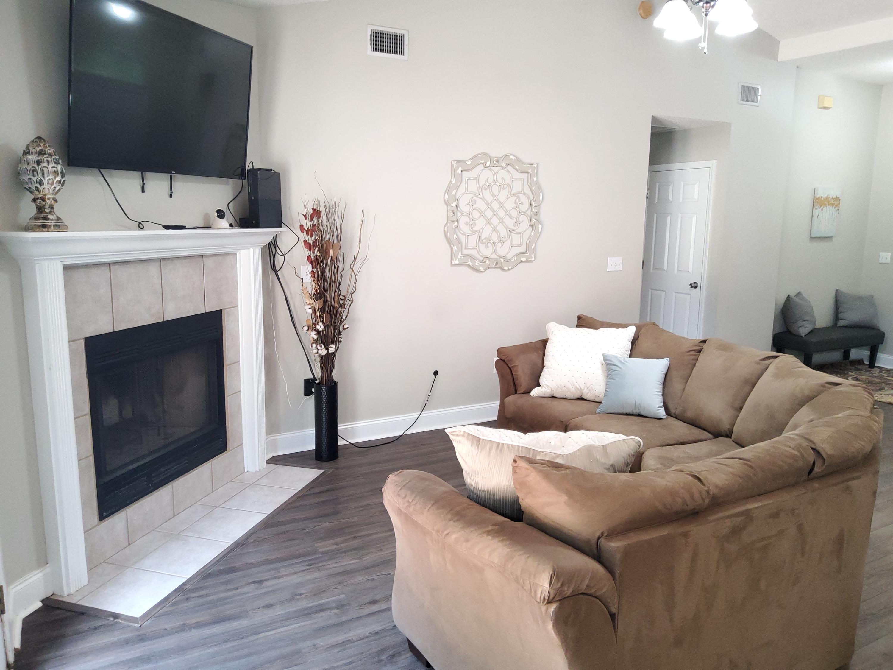 RIVERCHASE S/D PH 1 - Residential