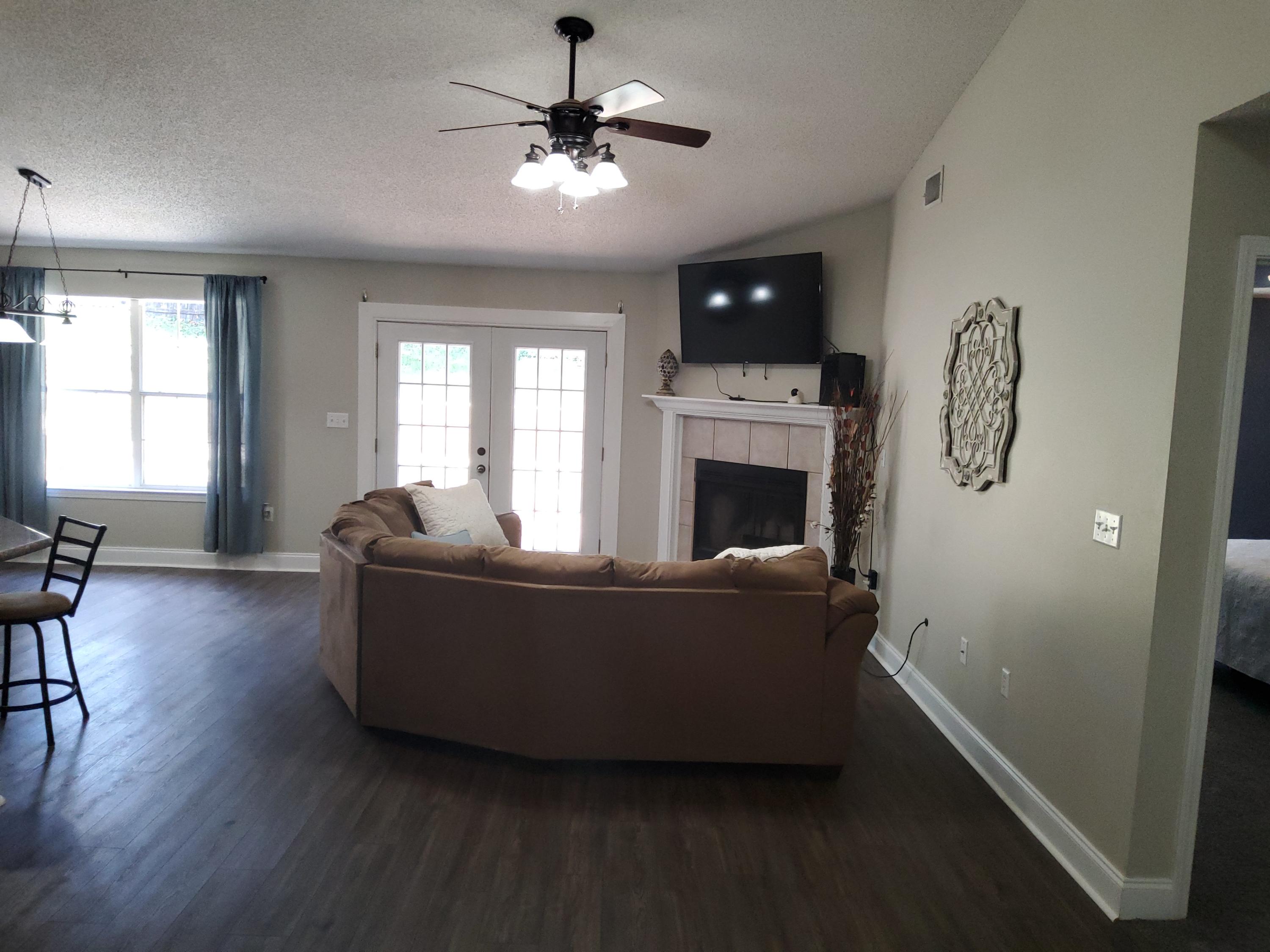 RIVERCHASE S/D PH 1 - Residential