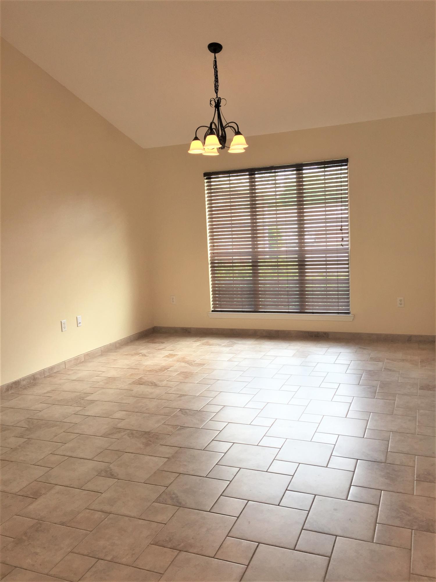 SUGAR CREEK S/D - Residential Lease