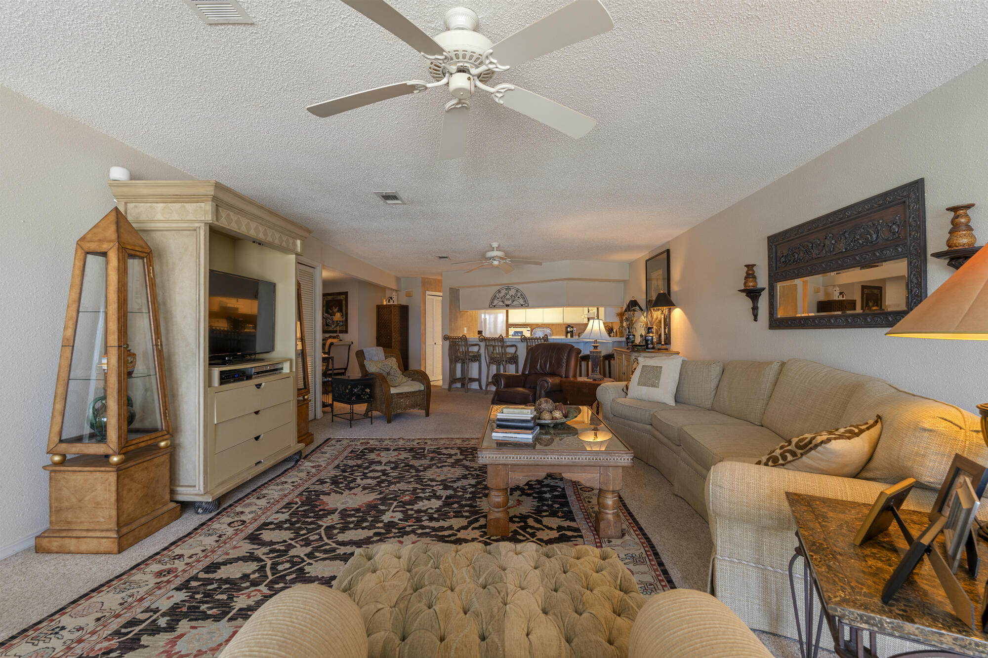 SANDSPUR CONDO - Residential