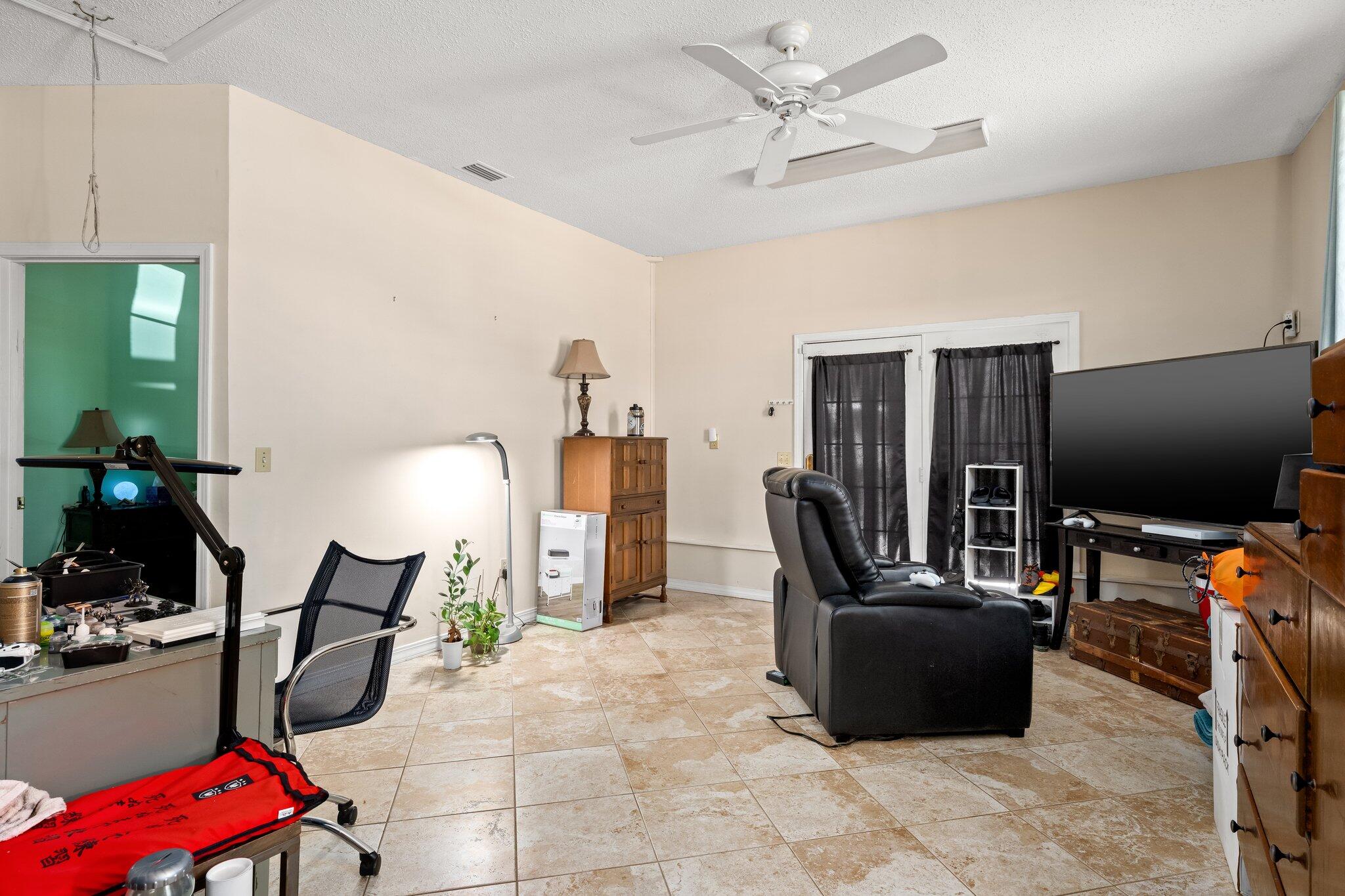 THOMAS DRIVE PARK UNIT 3 - Residential
