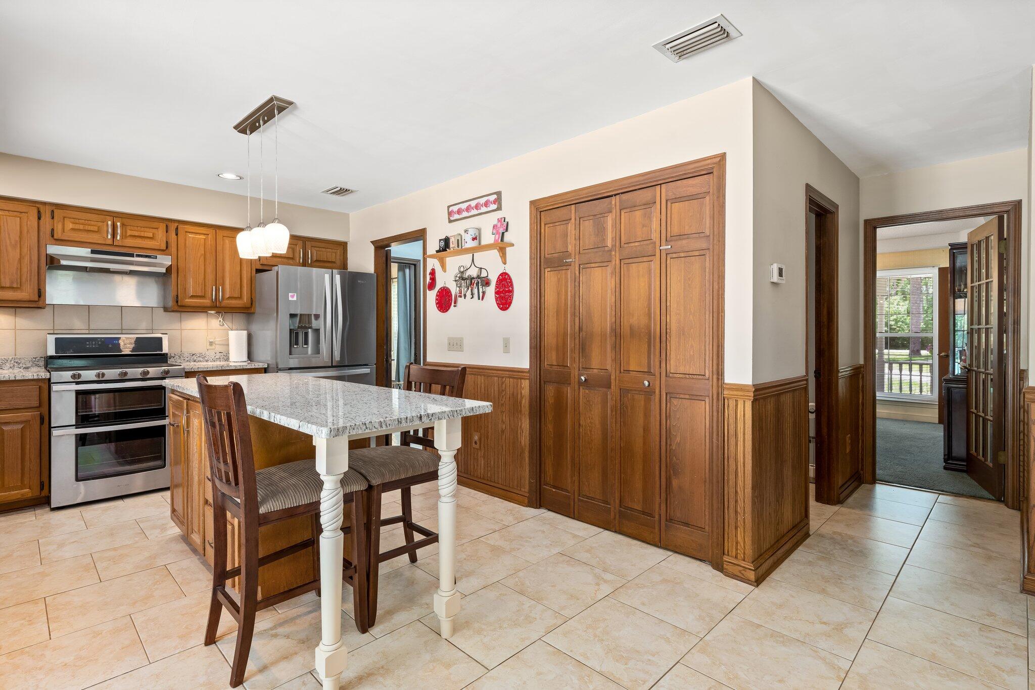 THOMAS DRIVE PARK UNIT 3 - Residential