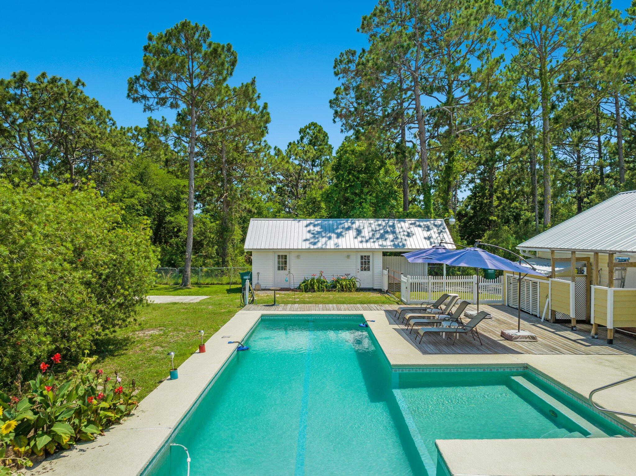 THOMAS DRIVE PARK UNIT 3 - Residential