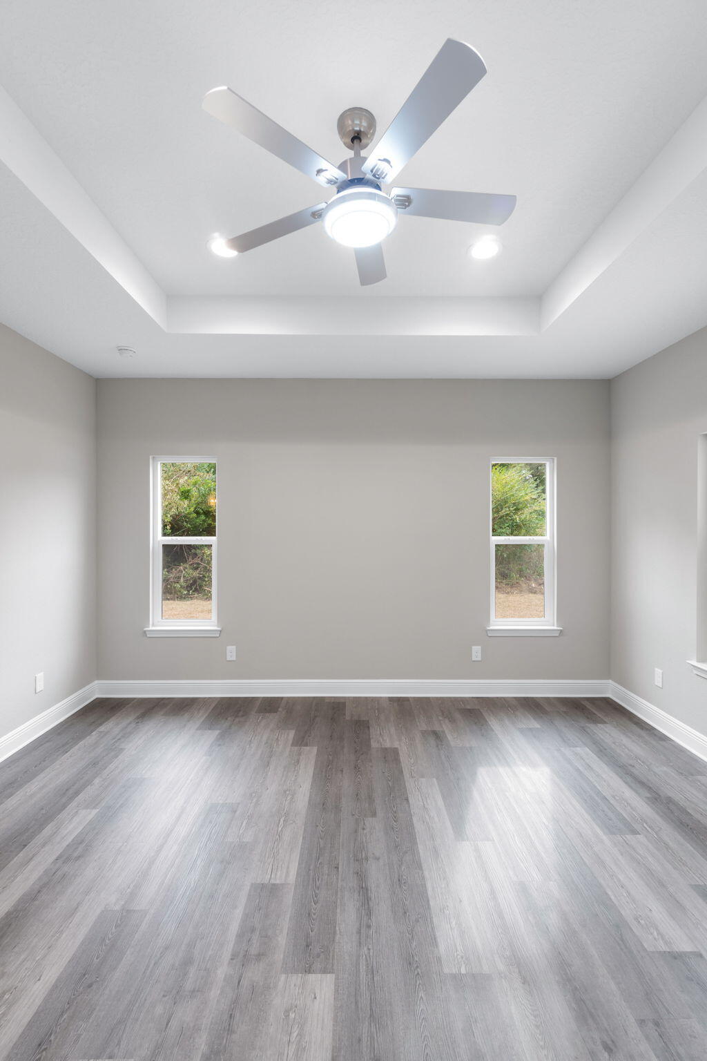 CRESCENT SHORES - Residential
